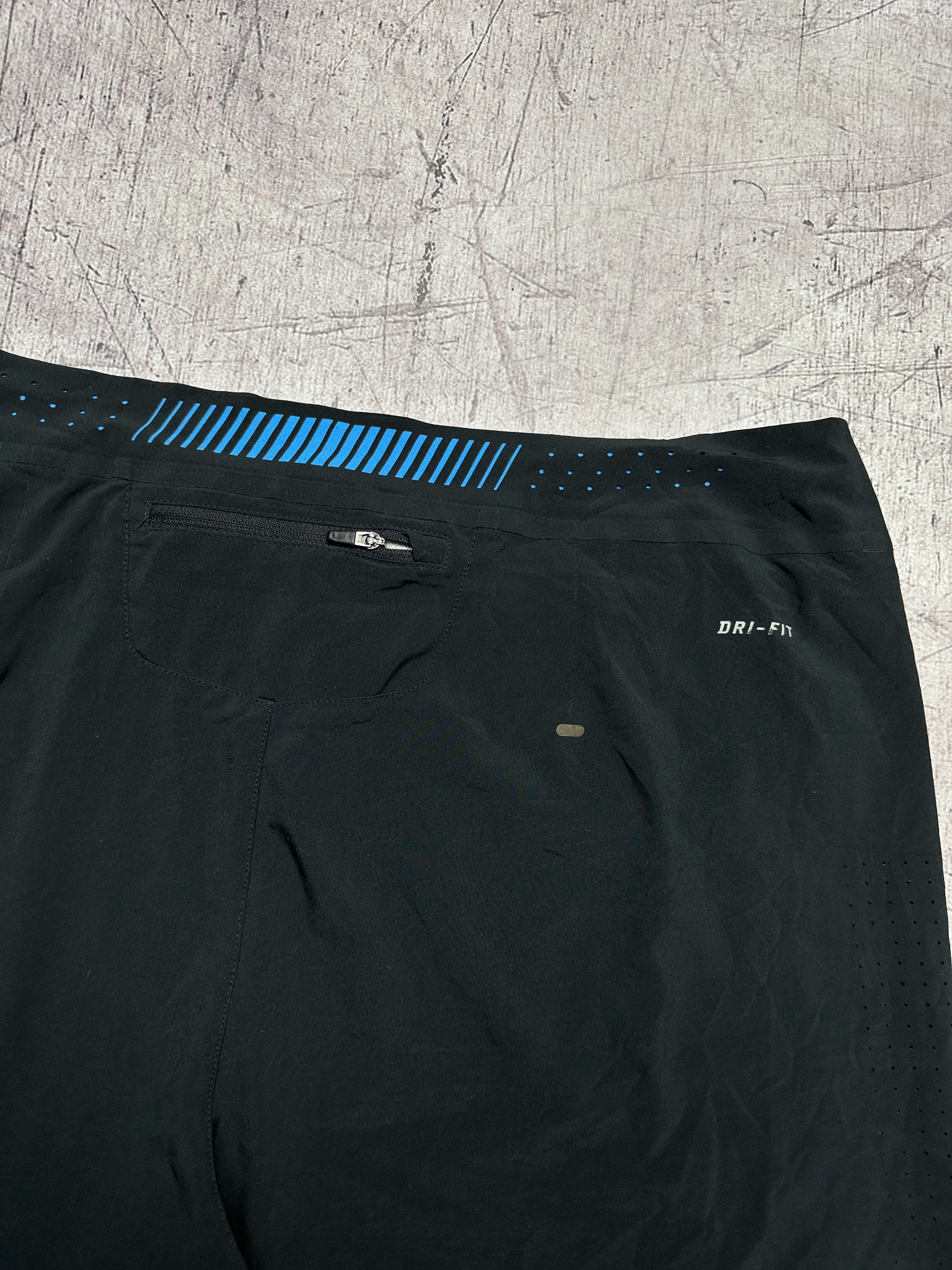 Nike Nike Dri Fit Mens Shorts Size US 36 / EU 52 - 10 Thumbnail
