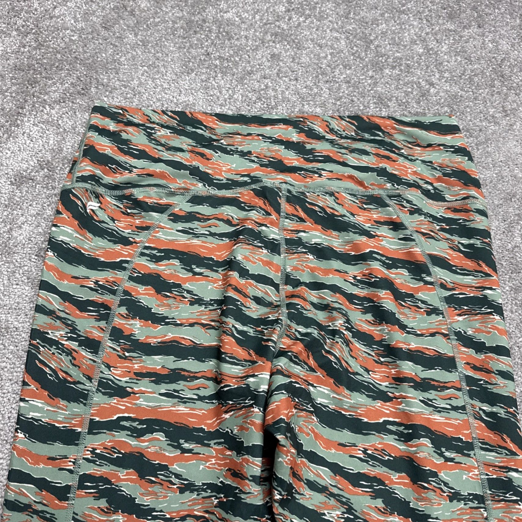 Fabletics Fabletics Powerhold Leggings Womens 1X Multicolor Animal Print 7/8 High Waisted Skinny Leggings Athletic Yoga Running & Jogging Gym & Training Womens Size 40" / US 18 - 3 Thumbnail