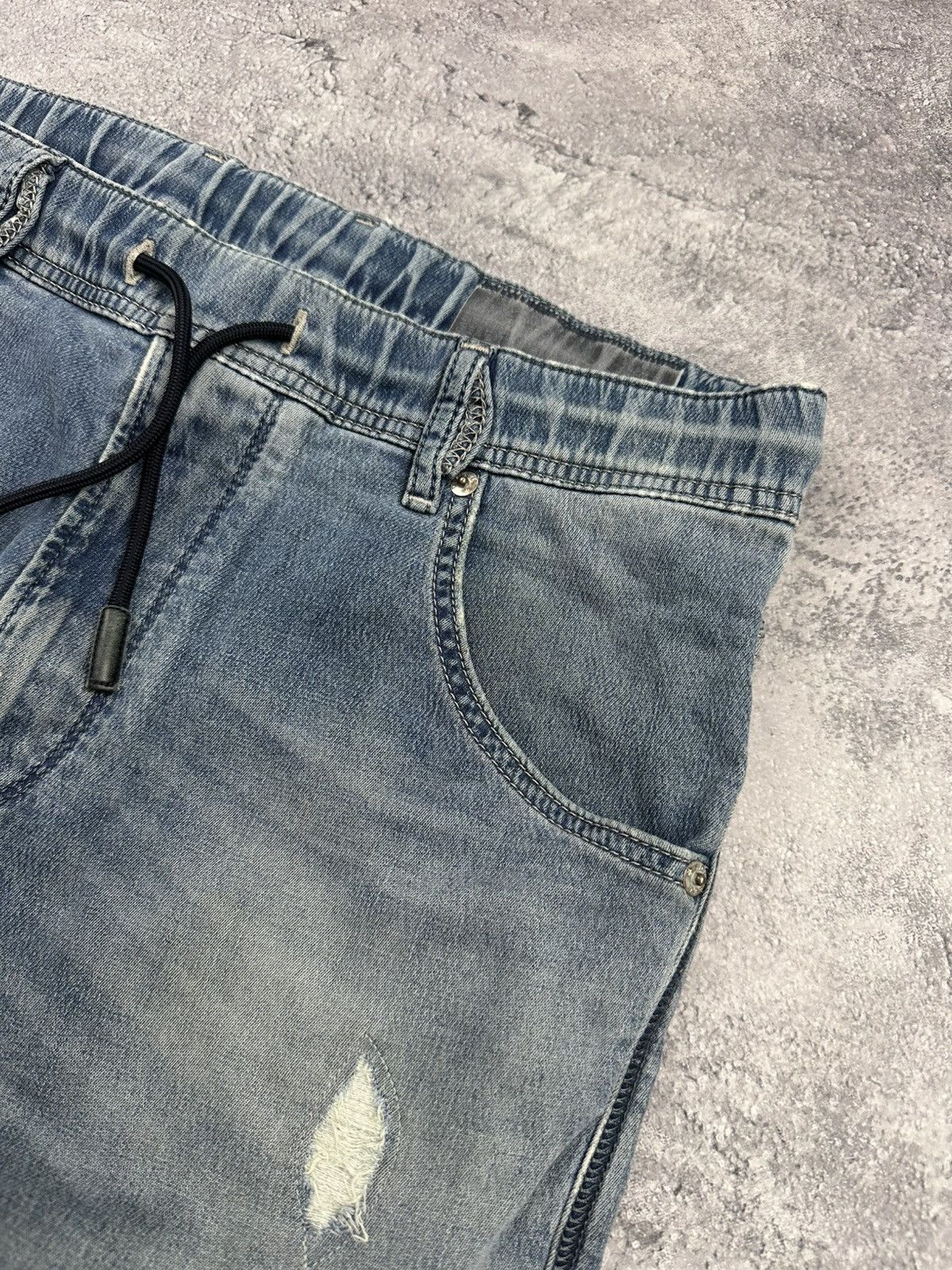 Diesel Vintage Y2K Diesel Distressed Blue Faded Krooley Joggjeans Size US 28 / EU 44 - 9 Thumbnail