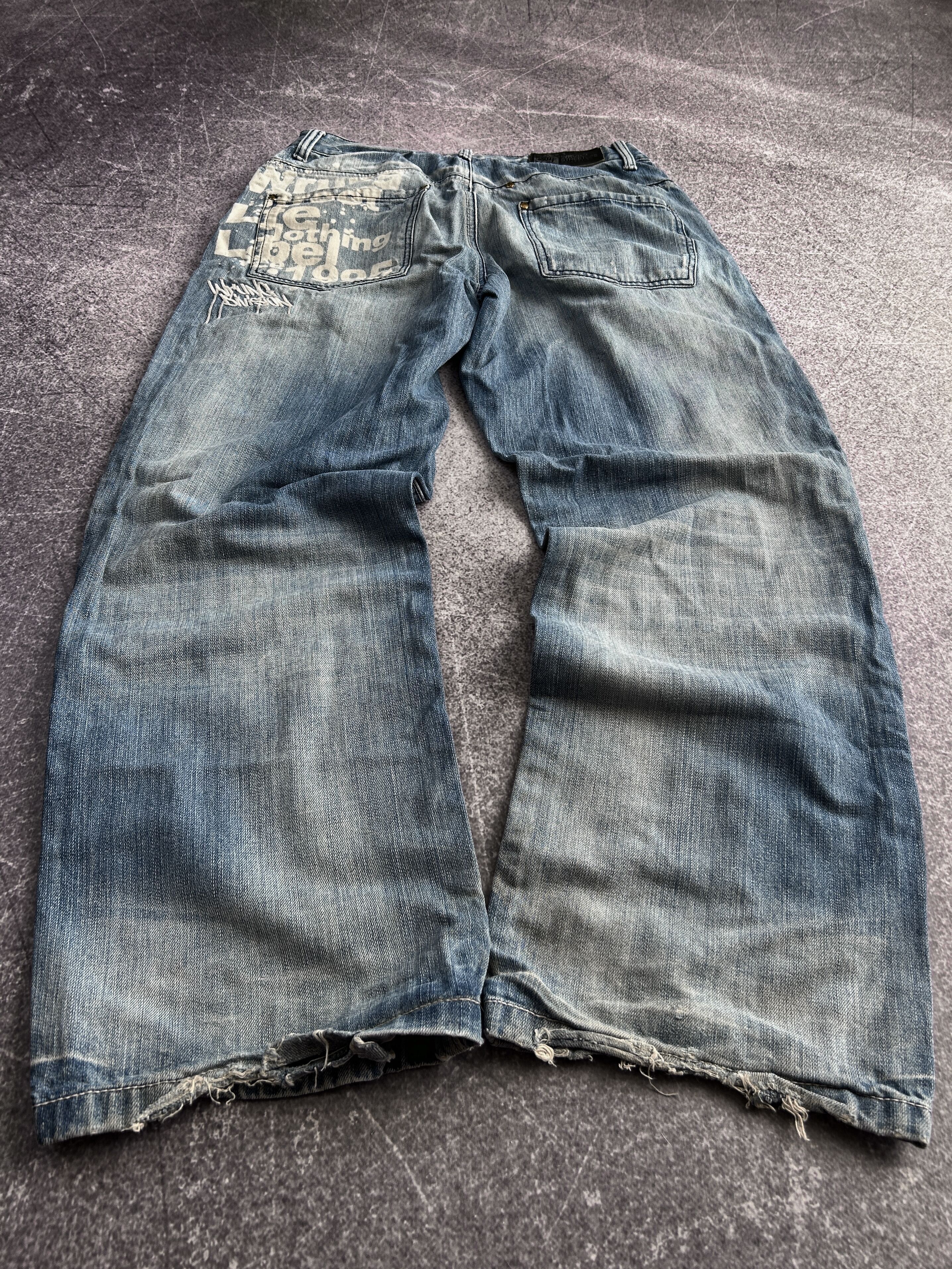 Rap Tees Vintage Baggy Denim Jeans Light Wash Graphic Y2K Skate Fit Size US 32 / EU 48 - 2 Thumbnail