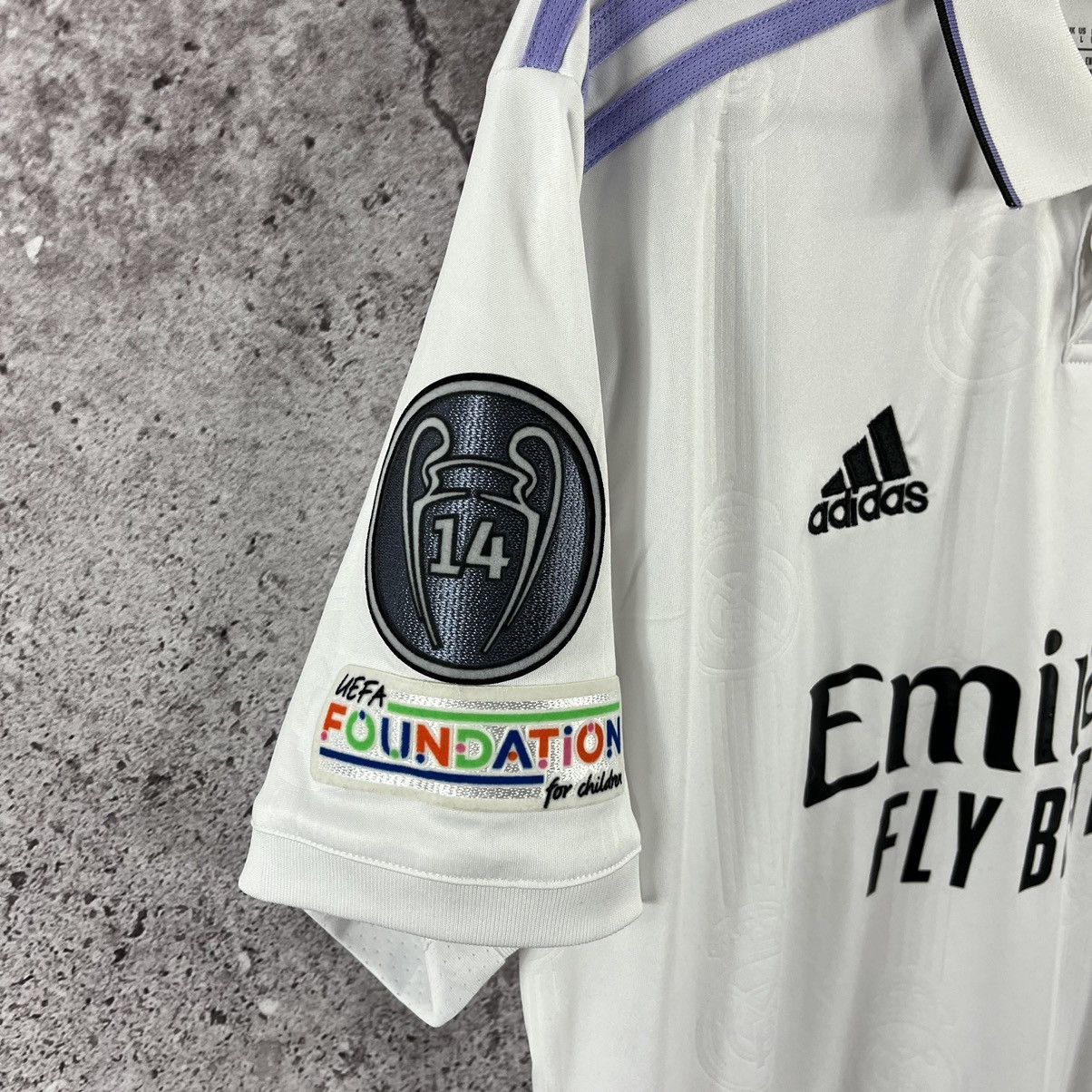 Adidas Real Madrid Adidas 2022/2023 Home Jersey Tchouameni Size L Size US L / EU 52-54 / 3 - 4 Thumbnail