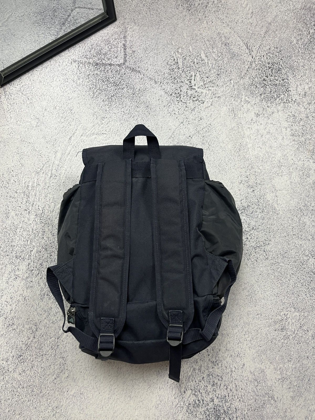 Adidas Vintage Adidas 00’s Y2K Logo Backpack Streetwear Hype Rare Size ONE SIZE - 11 Thumbnail
