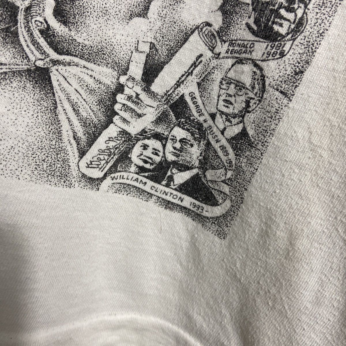 Vintage Vintage 1993 American History Graphic Tee Size US L / EU 52-54 / 3 - 9 Thumbnail