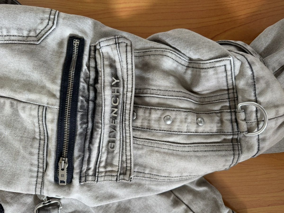 Givenchy Rare Givenchy convertible cargo jeans Size US 32 / EU 48 - 3 Thumbnail