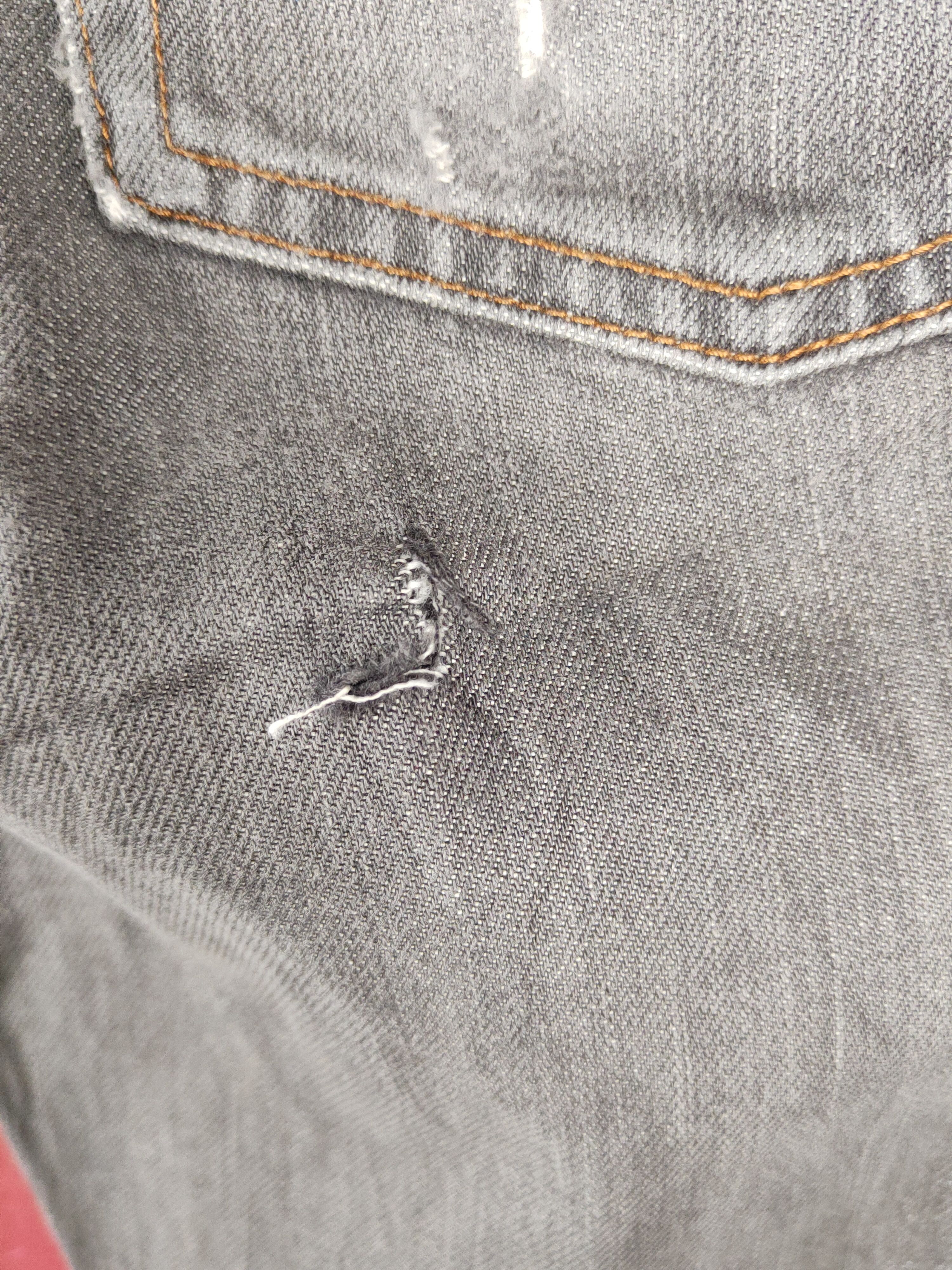 Japanese Brand Uniqlo Dark Gray Faded Distressed Ripped Jeans #S2317 Size US 31 - 10 Thumbnail