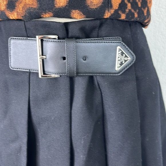 Prada Prada Gabardine Pleated Skated Kilt Belted Logo Belt Mini Sk Size 28" / US 6 / IT 42 - 3 Thumbnail