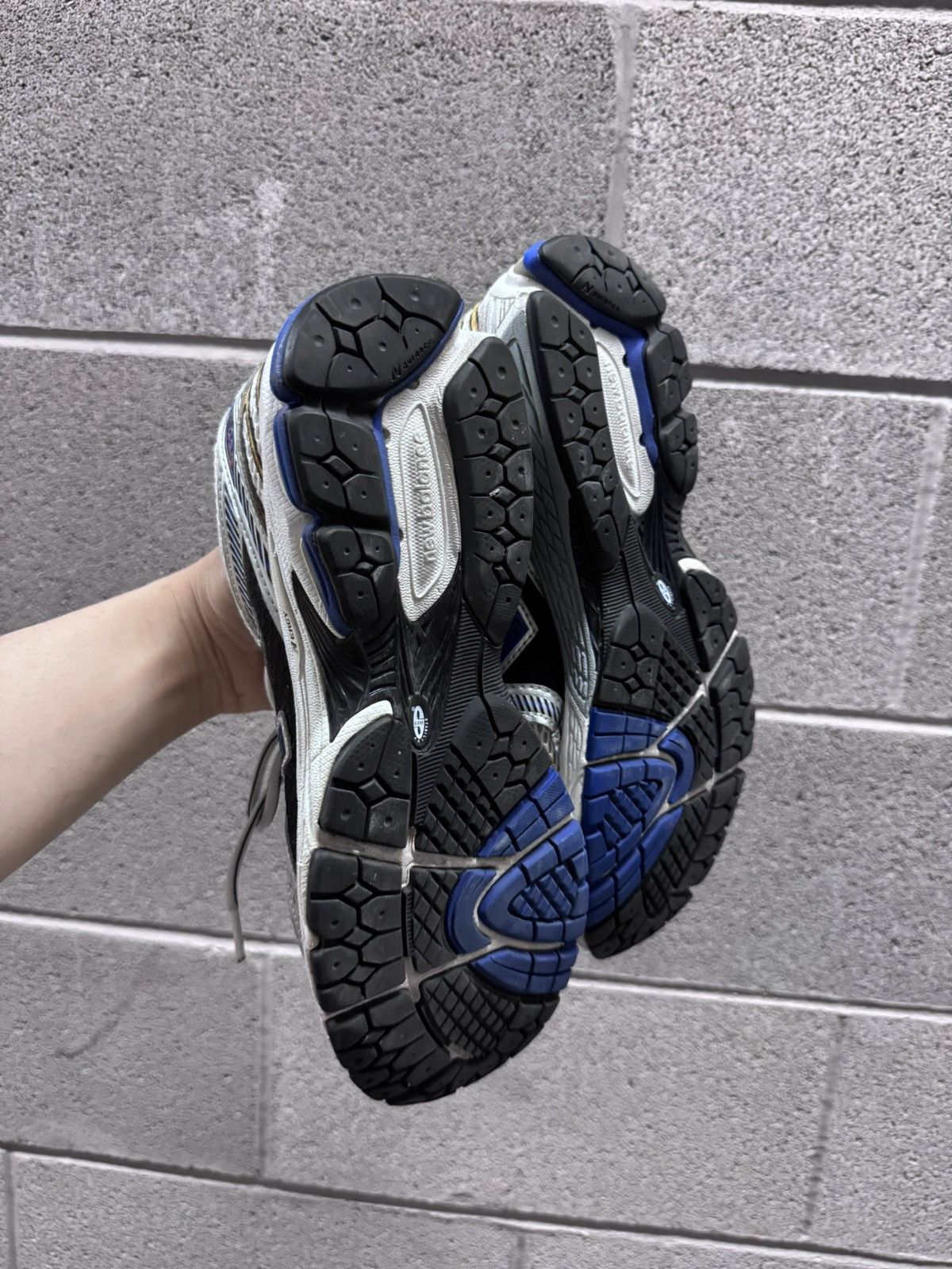 New Balance New Balance 860v2 Size US 11 / EU 44 - 5 Thumbnail