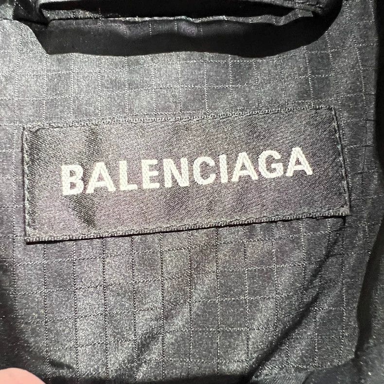 Balenciaga Balenciaga Small black logo down jacket coat Size US S / EU 44-46 / 1 - 4 Thumbnail