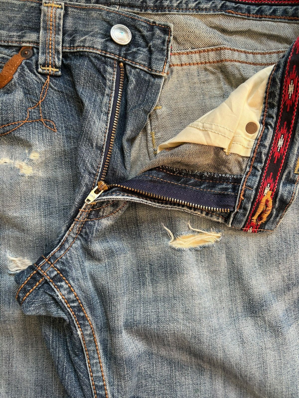Edwin Exclusive Vintage Edwin 434 Faded Wash Distressed Loose Jean Size US 32 / EU 48 - 9 Thumbnail