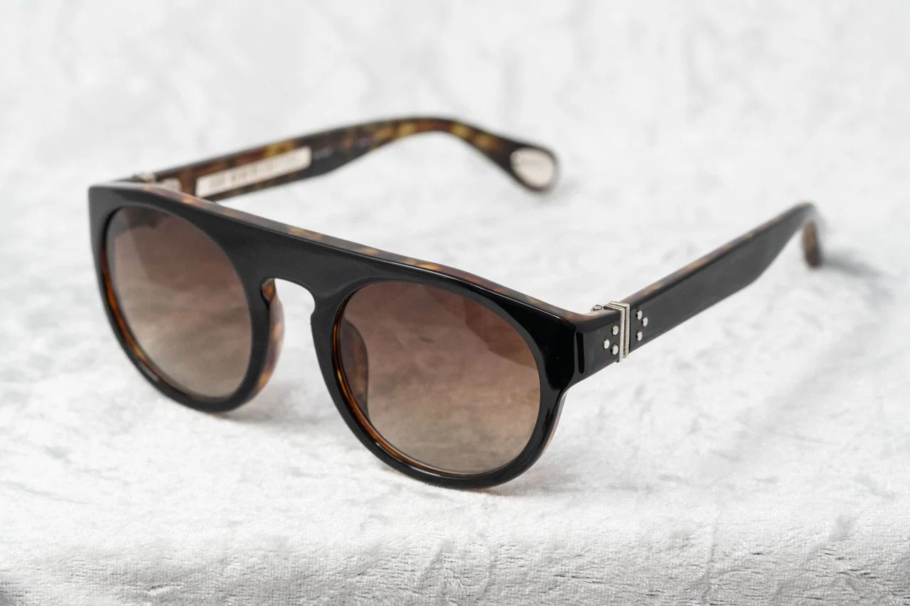 Ann Demeulemeester Ann Demeulemeester Sunglasses Flat Top Black and Brown Size ONE SIZE - 1 Thumbnail