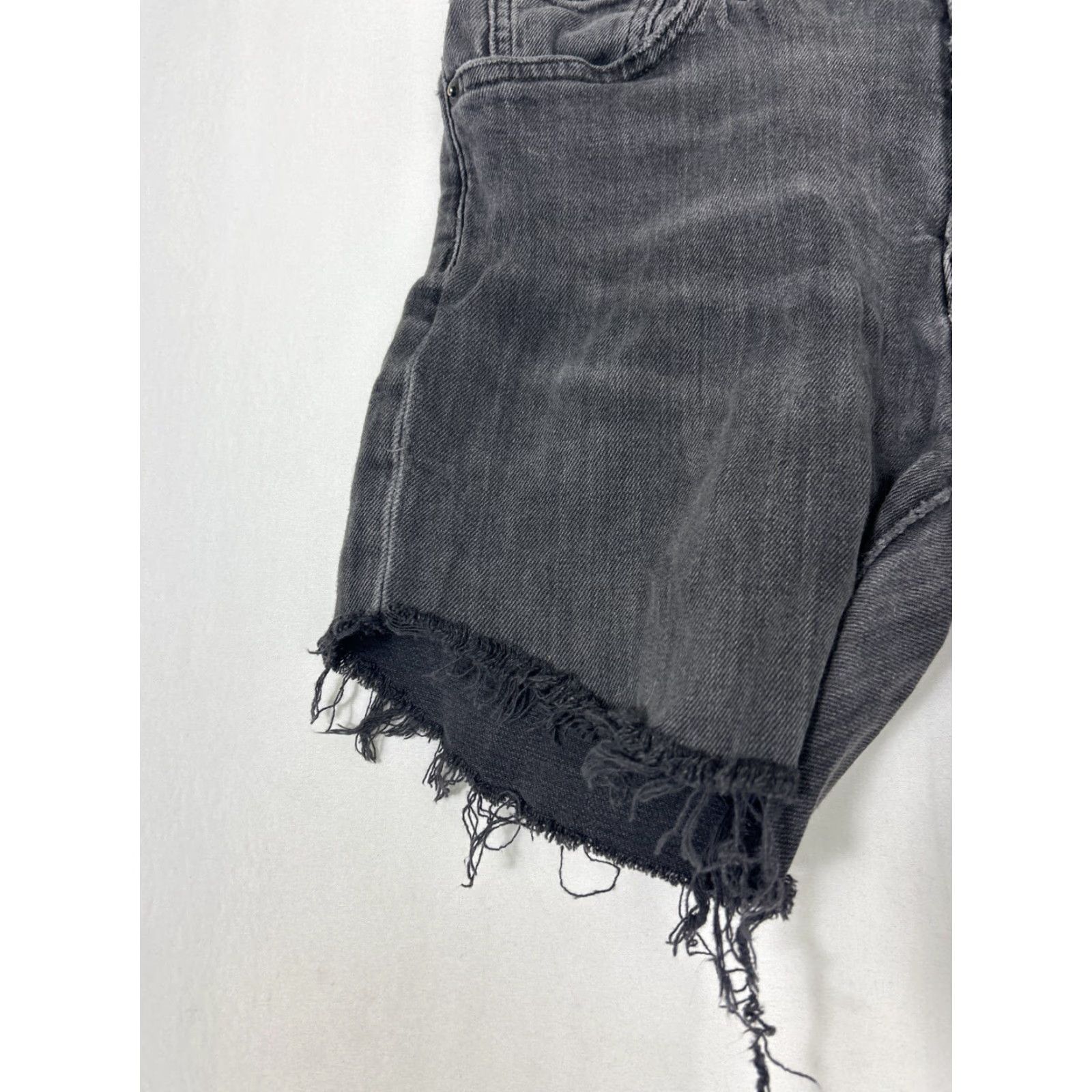 Frye Frye Womens Cut-Off Jean Short Black 30 Raw Hem 30x5 Womens Mens? Size 30" / US 8 / IT 44 - 2 Thumbnail