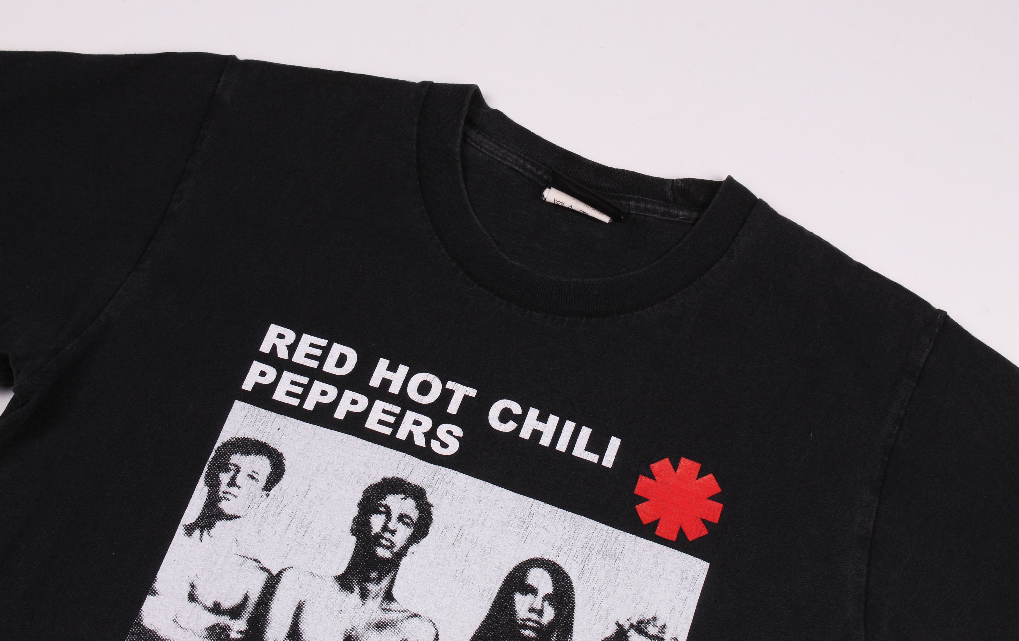 Band Tees × Vintage Vintage Red Hot Chili Peppers 2004 Wall of Fame T-shirt Size US M / EU 48-50 / 2 - 2 Thumbnail