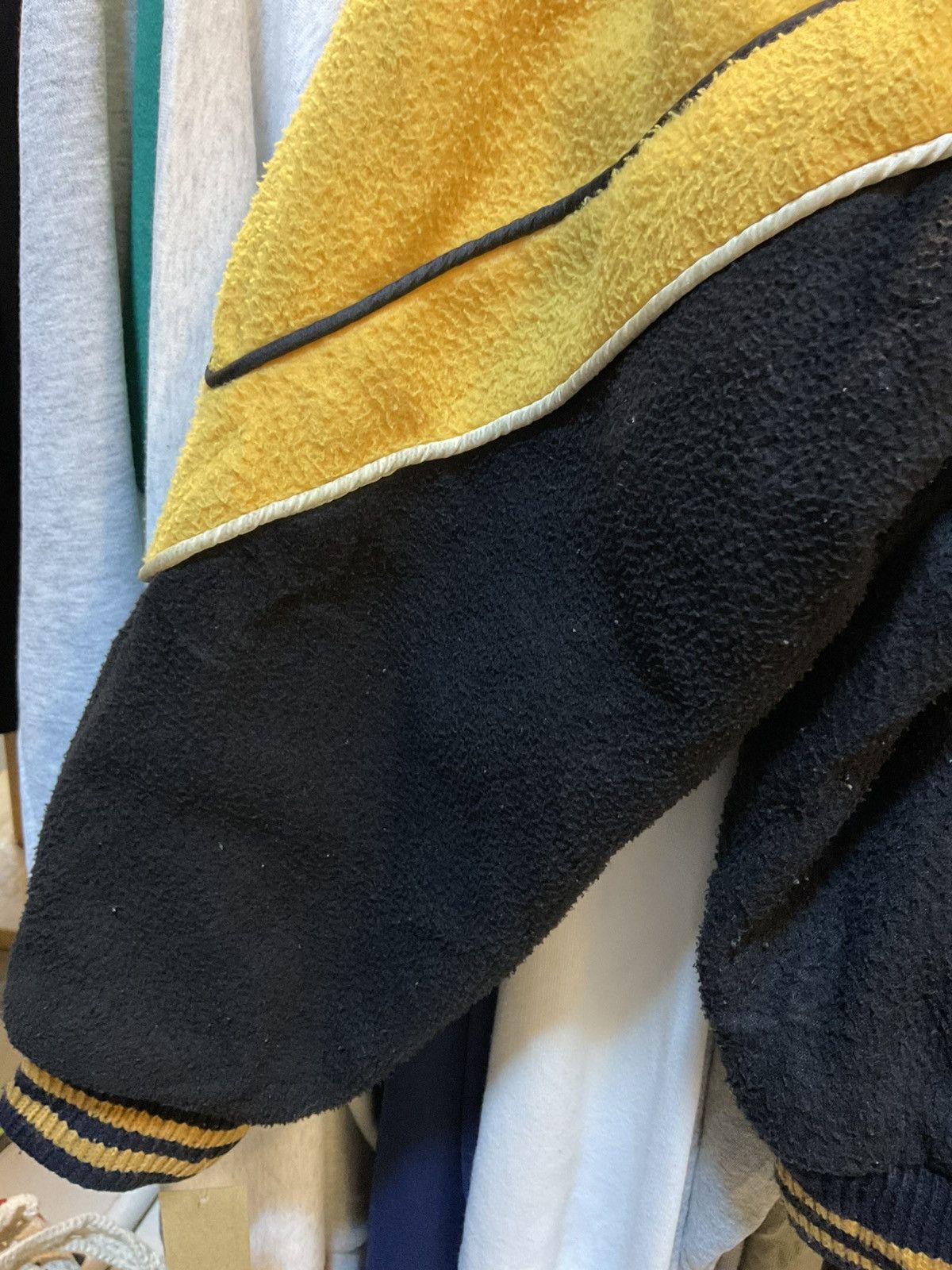 Raised By Wolves × Vintage Rare Vintage 1992 Wolves Hampton Wanderers Bomber Jacket Size US S / EU 44-46 / 1 - 15 Thumbnail