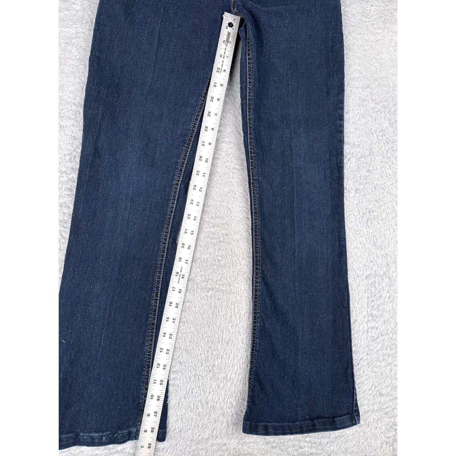 Vintage St. Johns Bay Jeans Womens 4 Jeans Denim Bootcut Dark Wash 28x29 Blue Cotton Blend 5-Pocket Design Size 27" / US 4 / IT 40 - 7 Thumbnail