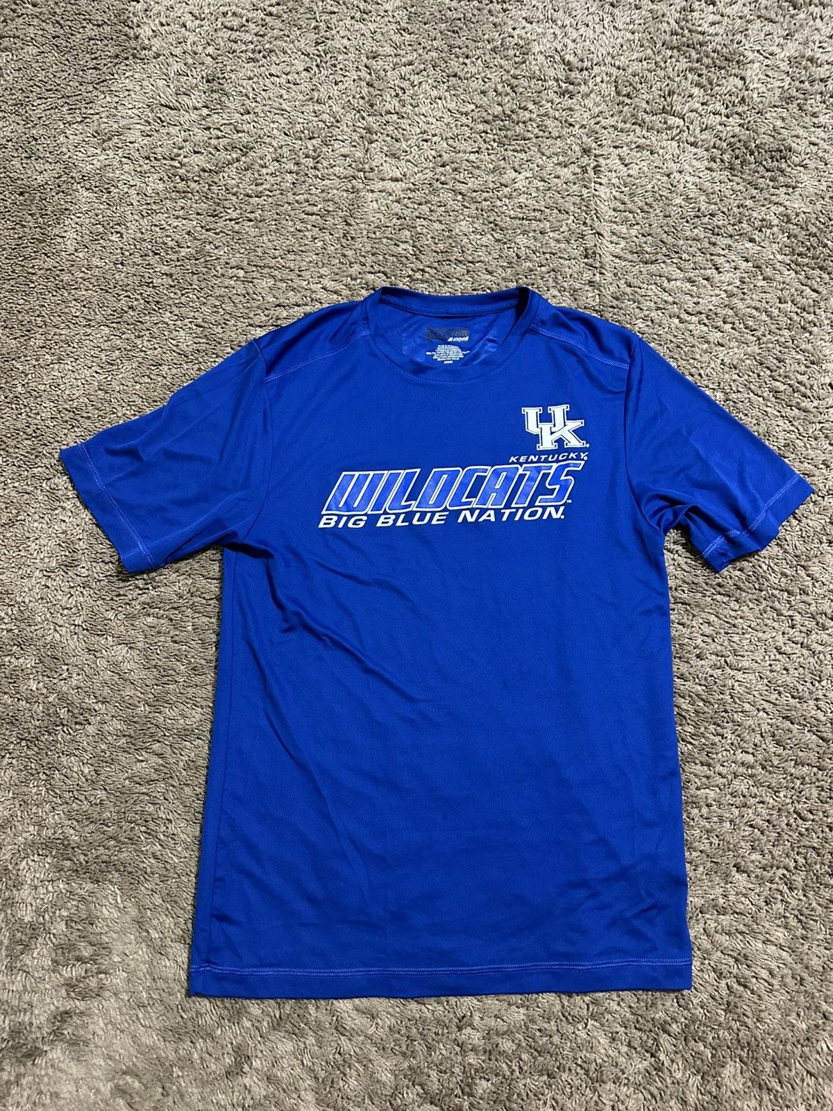 NCAA Vintage NCAA Kentucky Wildcats shirt 00s size medium Size US M / EU 48-50 / 2 - 1 Thumbnail