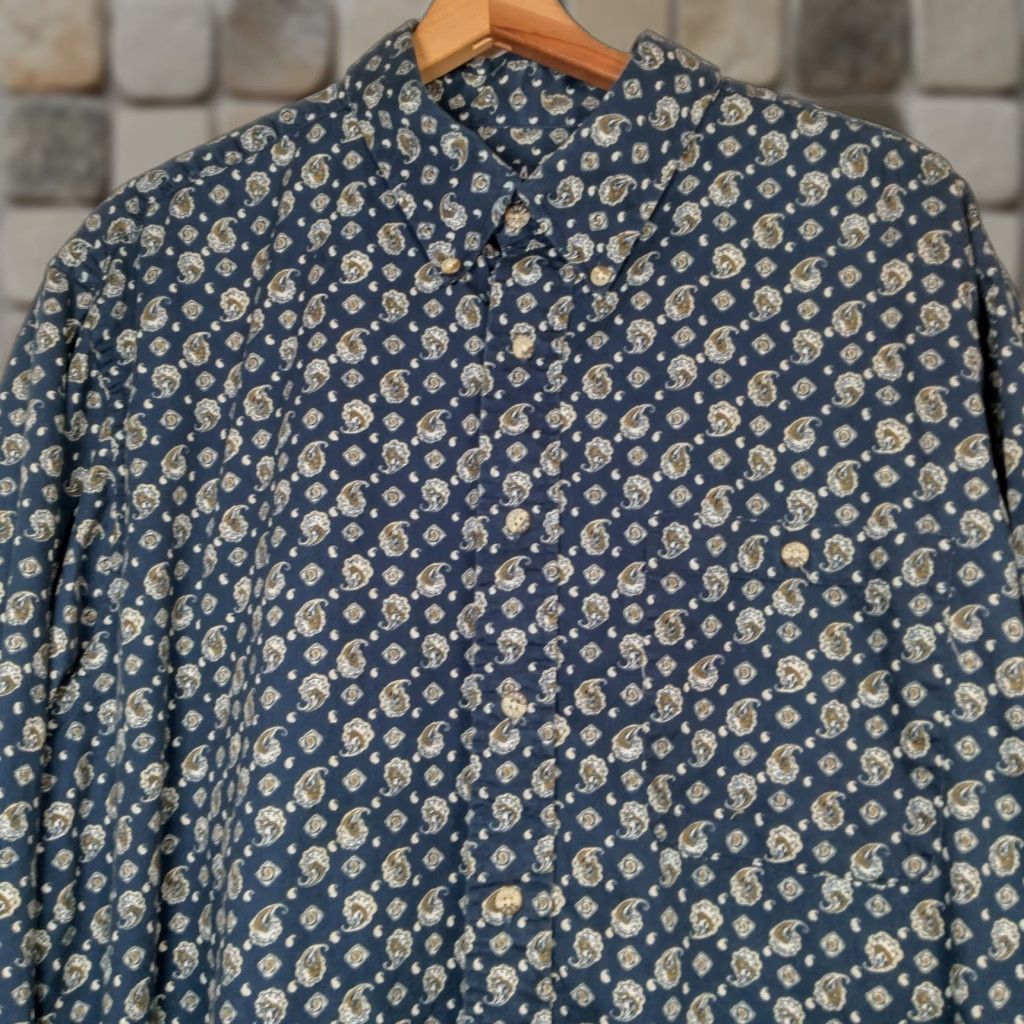 Vintage VINTAGE Trader Bay Button-Up Shirt Men XL Blue Paisley 90s Retro Size US XL / EU 56 / 4 - 1 Thumbnail