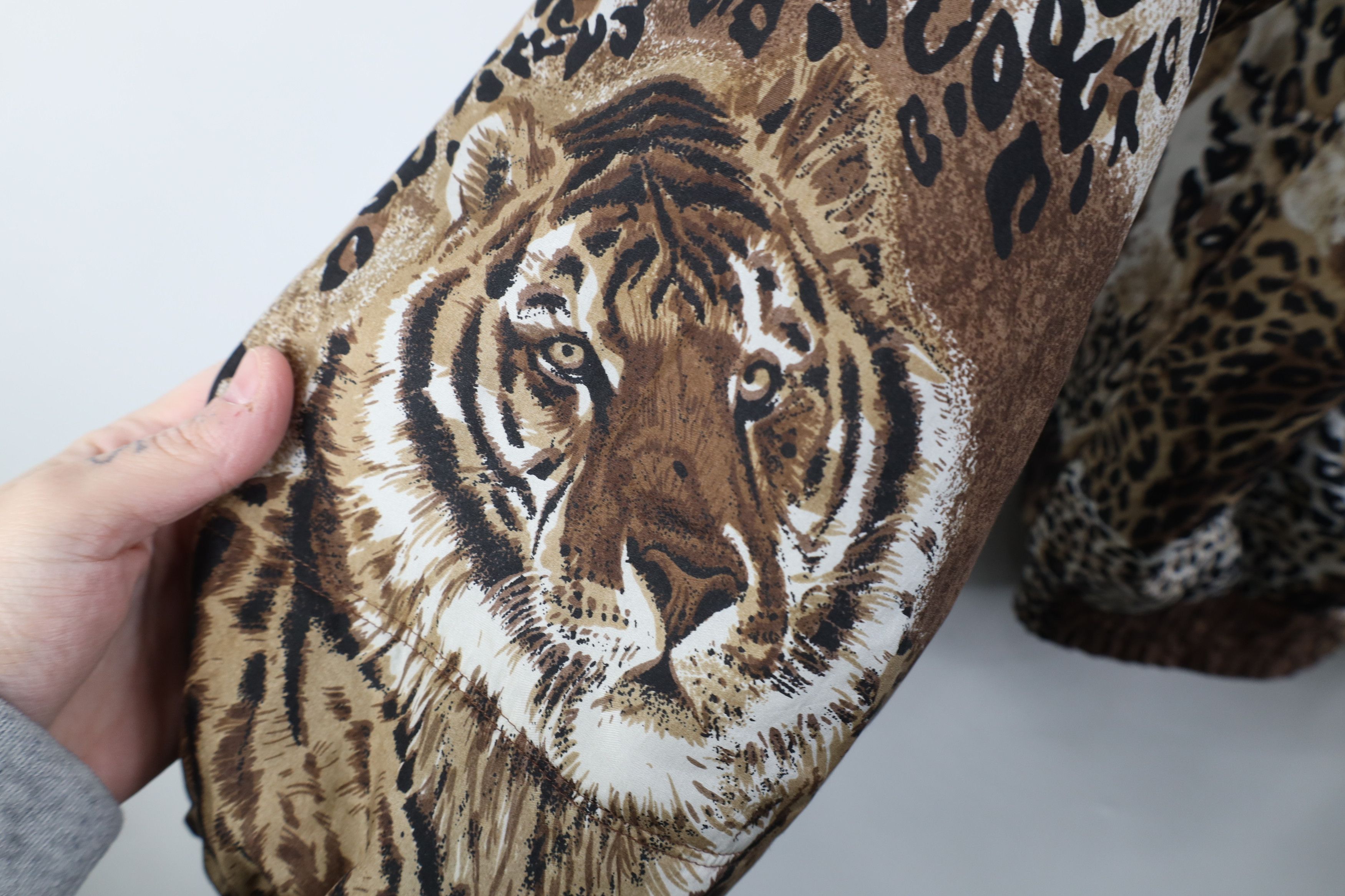 Vintage Vintage 90s Streetwear Leopard Full Zip Silk Bomber Jacket Size 3XL / US 20-22 - 6 Thumbnail