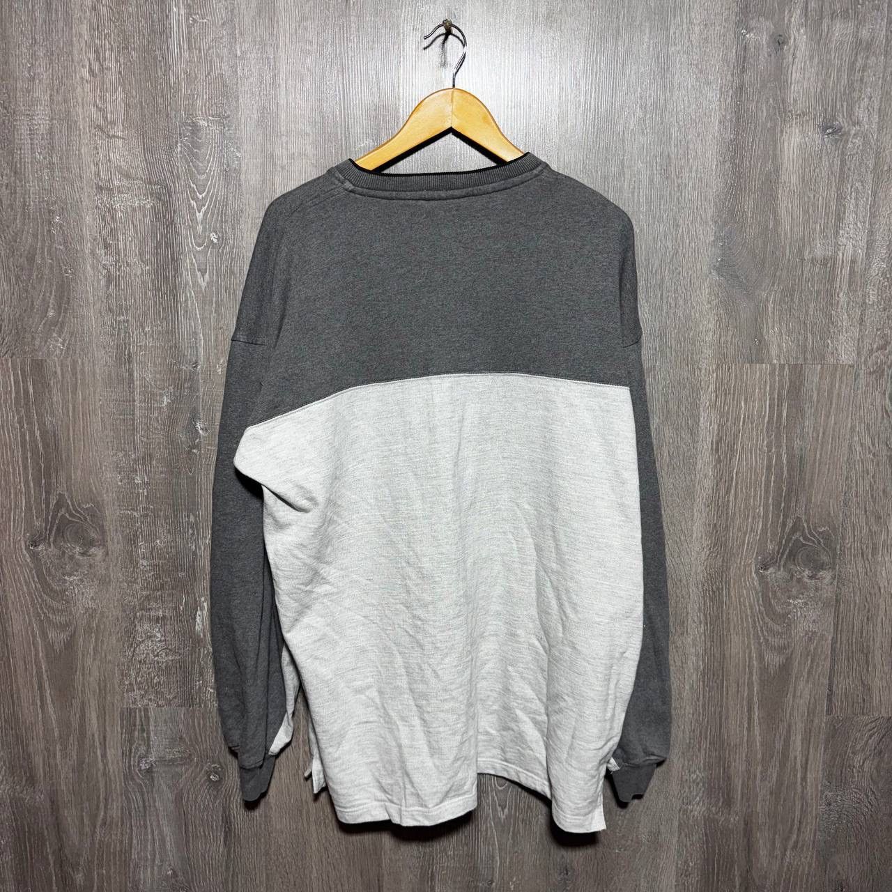 Tommy Hilfiger Vintage Tommy Hilfiger Big Logo Sweatshirt 90s Size US XL / EU 56 / 4 - 5 Thumbnail