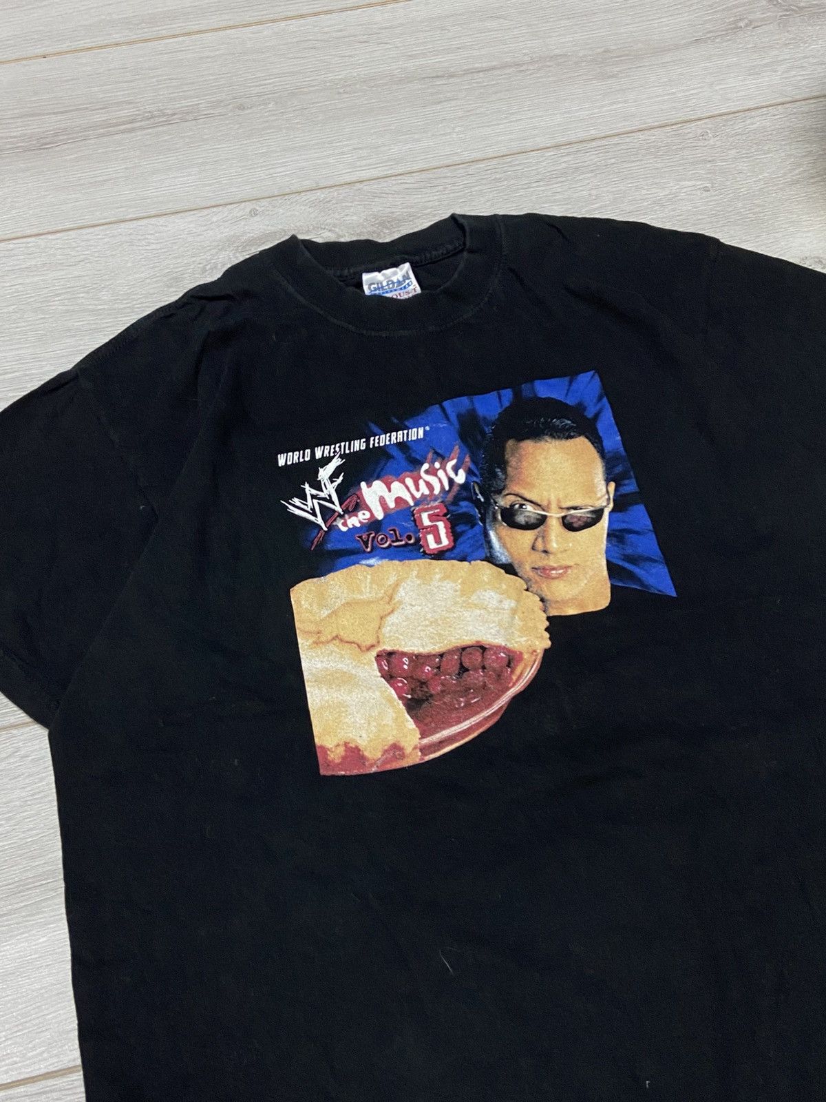WWE The Rock pie the music vol 5 vintage Gildan t-shirt Size US XL / EU 56 / 4 - 4 Thumbnail