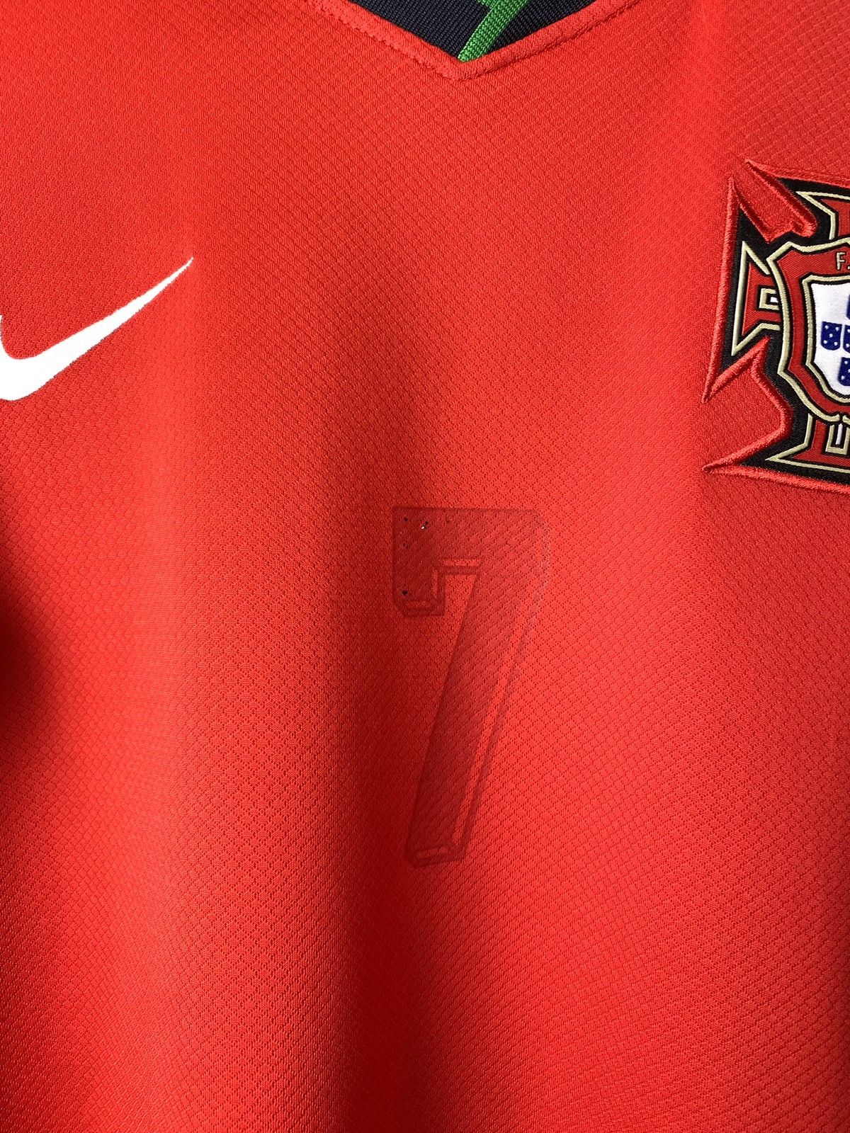 Nike Vintage Nike Portugal Ronaldo 7 Soccer Jersey Tee Size US S / EU 44-46 / 1 - 6 Thumbnail