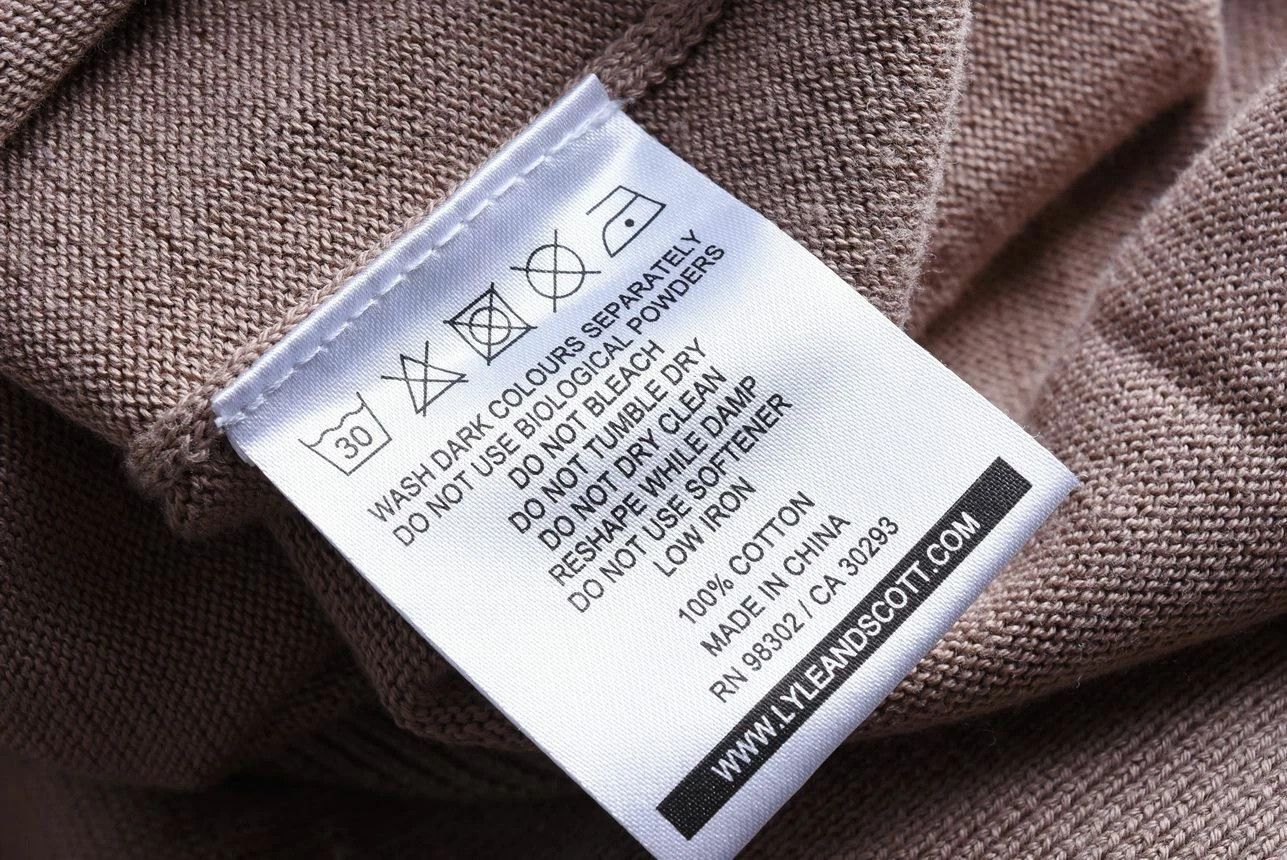 Lyle & Scott Lyle & Scott V-Neck Cotton Knit Jumper Sweater Beige Size US XL / EU 56 / 4 - 5 Thumbnail