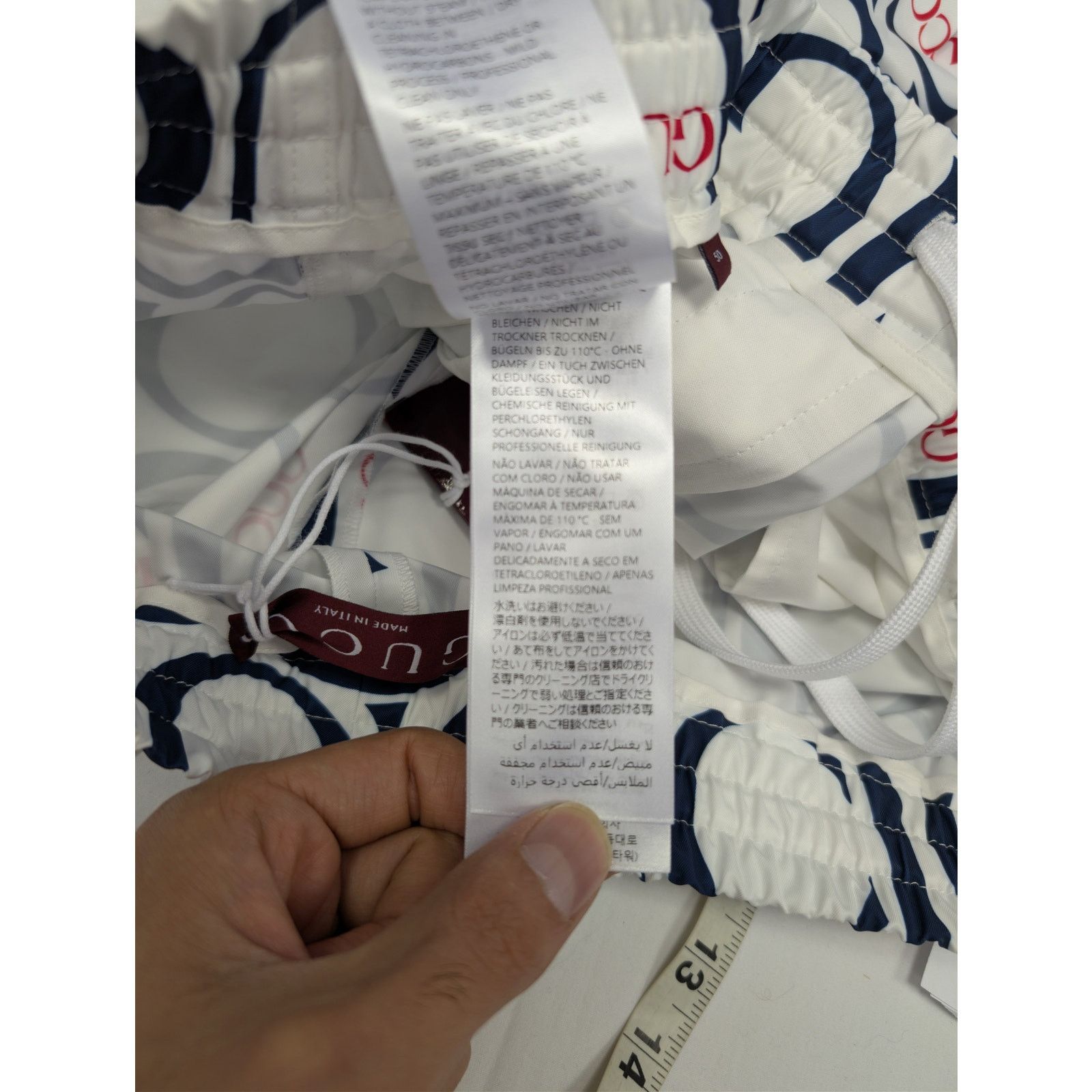 Gucci o1rshd1 GG Magazine Maxi on PL Print Short Pant Shorts White Size US 34 / EU 50 - 19 Thumbnail