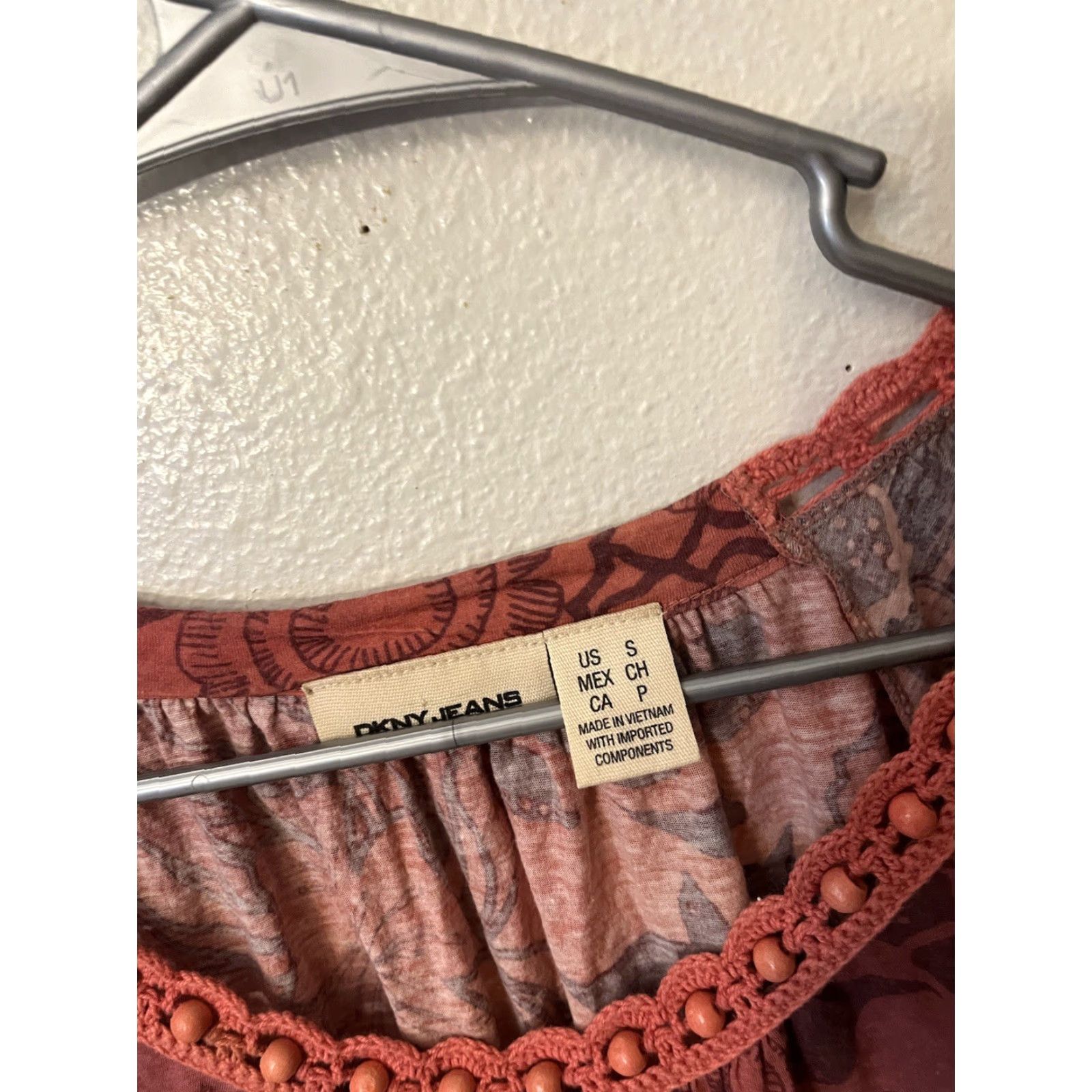 DKNY DKNY Blouse Shirt Modern Orange Floral Cap Sleeve Round Neck Small Women DKNY Floral Shirt Orange Cap Sleeve Round Neck Womens Small Vintage No Size S / US 4 / IT 40 - 3 Thumbnail