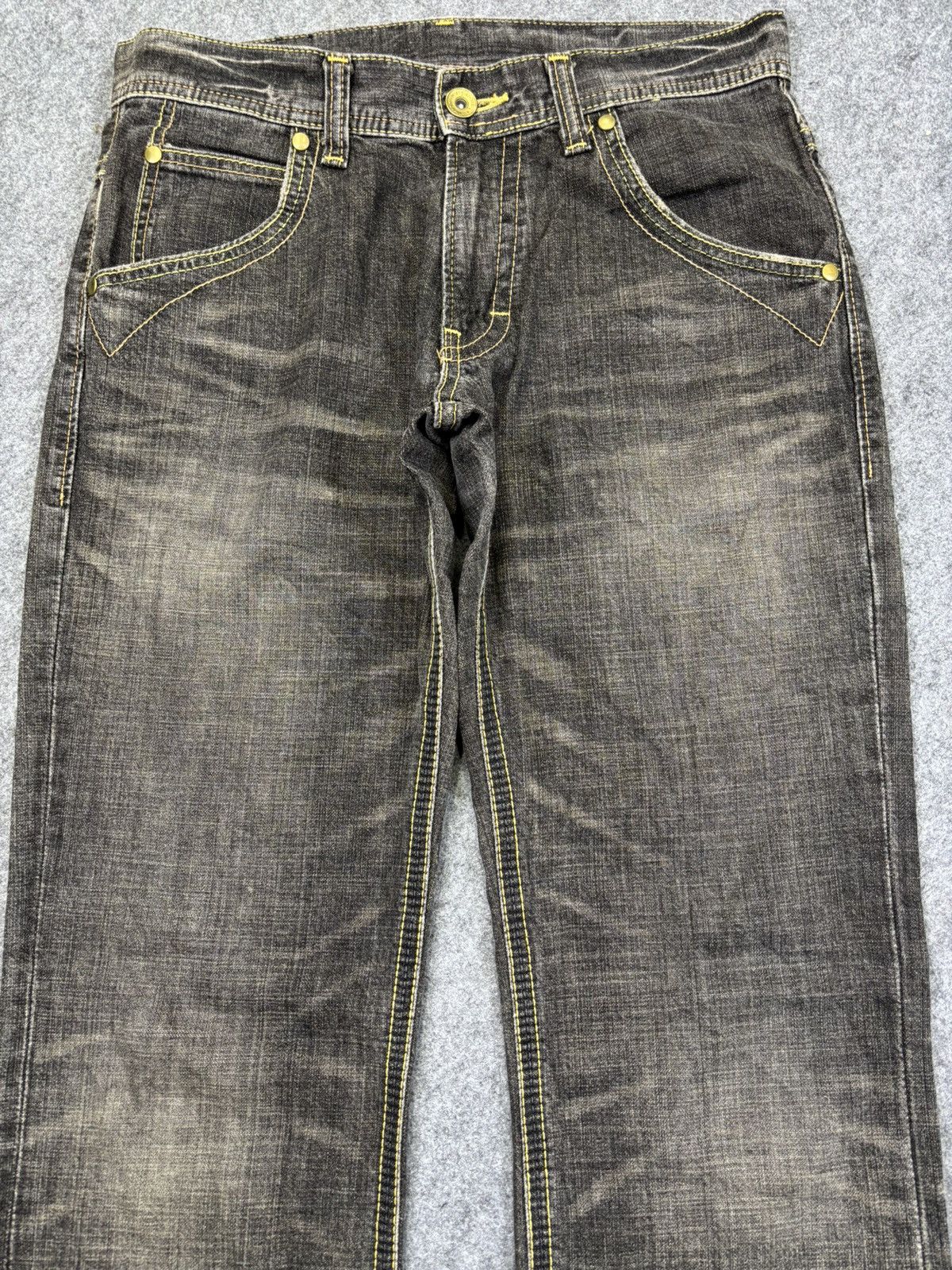 Wrangler 💥Flare💥Insane 90s Style Wrangler Mudwash Flare Denim F917 Size US 32 / EU 48 - 3 Thumbnail