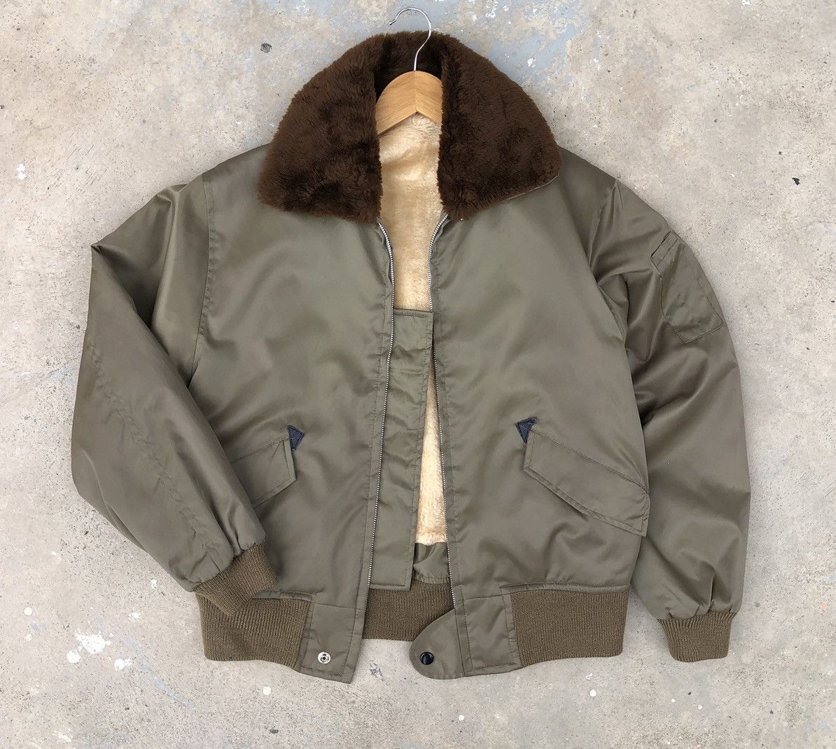 Vintage Vintage B-15 Style Military Nylon Bomber Jacket Size US M / EU 48-50 / 2 - 2 Thumbnail