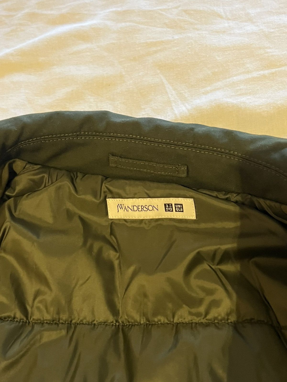 JW Anderson × Uniqlo JW Anderson Uniqlo Men Oversized Padded Half Coat Olive Size US M / EU 48-50 / 2 - 3 Thumbnail