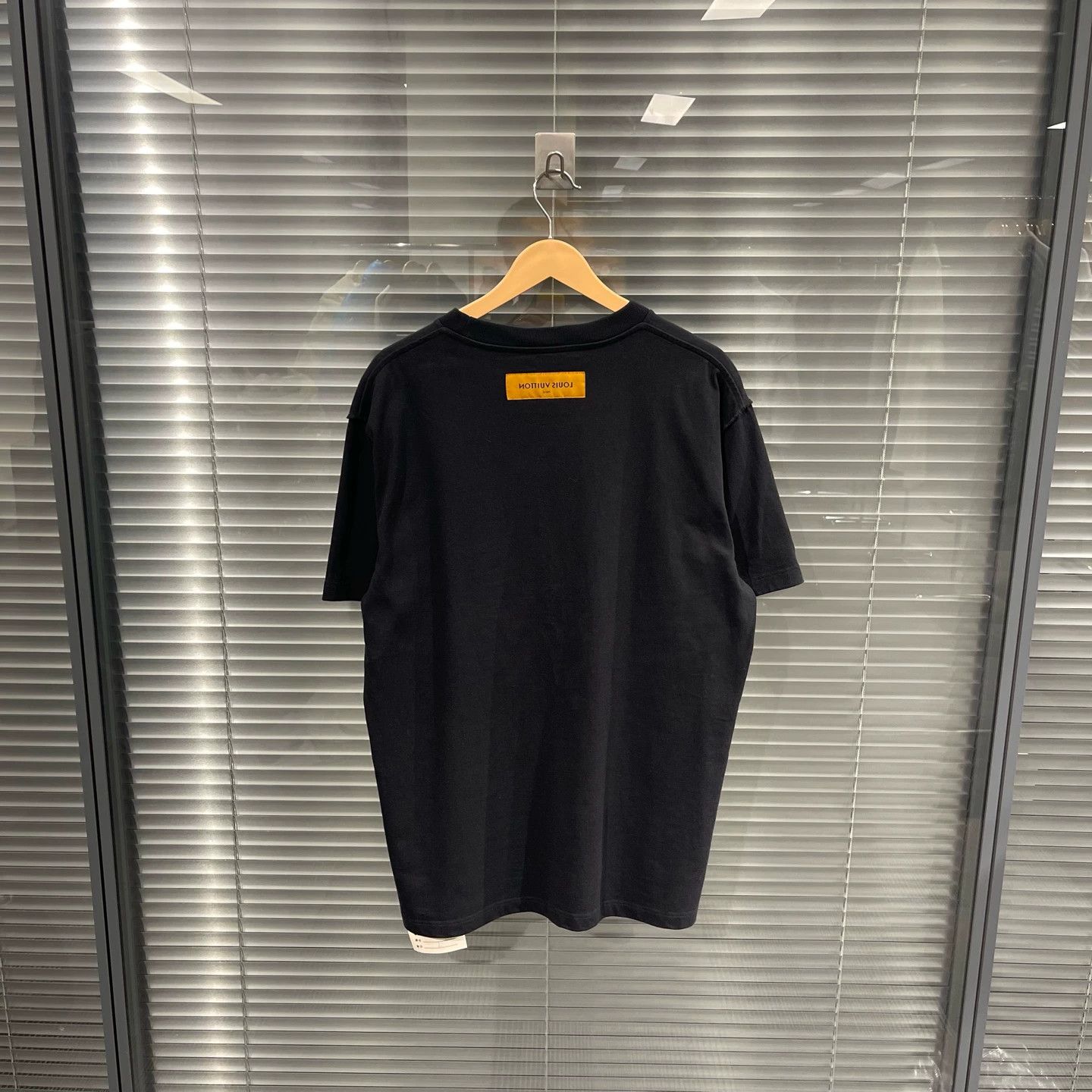 Louis Vuitton LV All Over Print Paper Airplane T-Shirt L 99 New Size US L / EU 52-54 / 3 - 2 Thumbnail