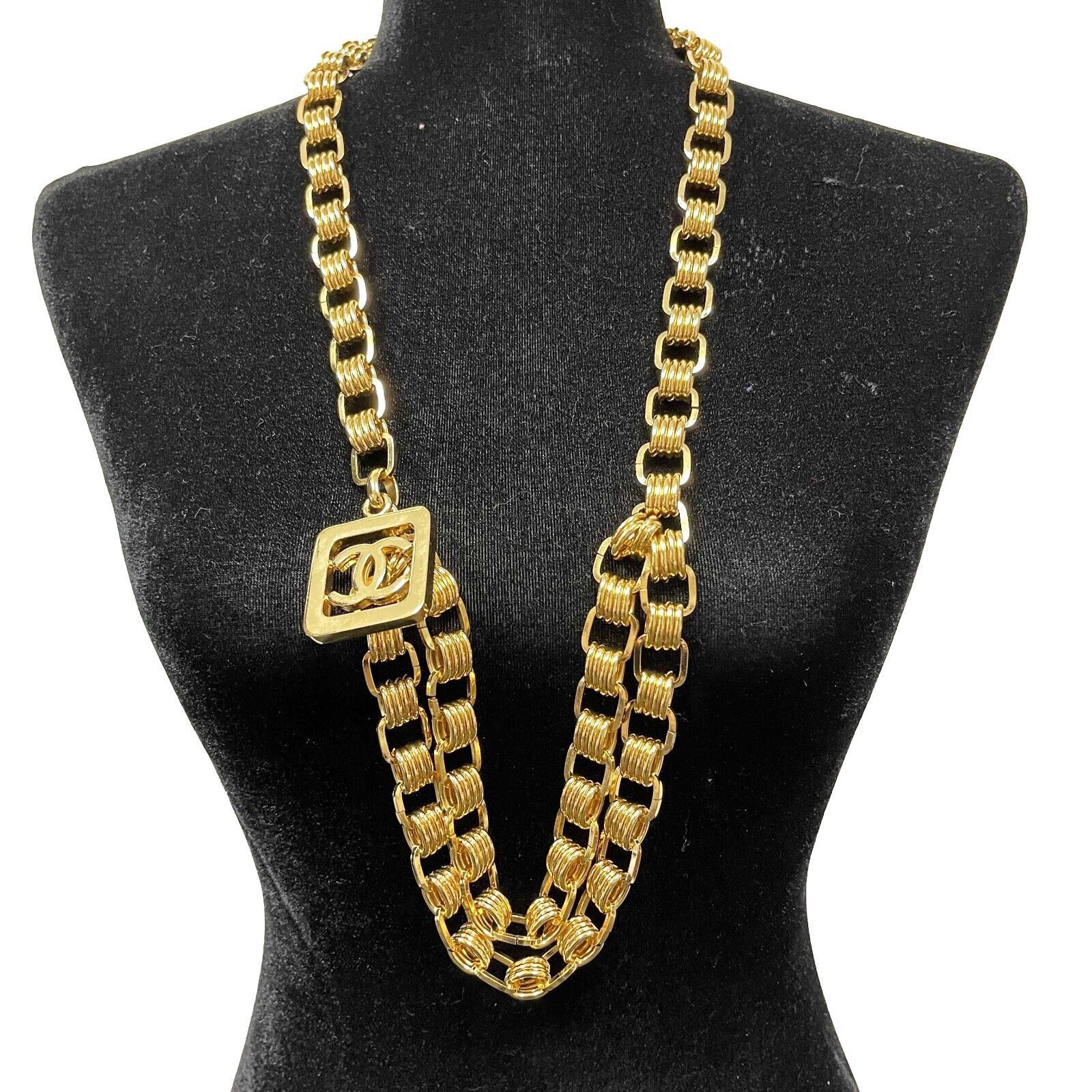 image of Chanel Vintage Gold Chain Belt Cc Square Charm Excellent 36, Women's