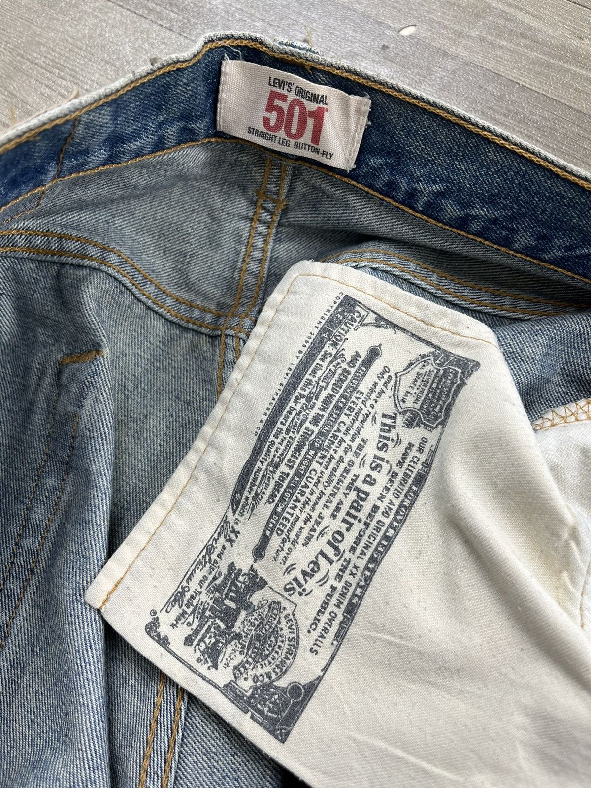 Levi's Vintage Clothing 🇮🇩1990s Vintage Levis 501 30x32 Distressed Light Blue Jeans Size US 30 / EU 46 - 11 Thumbnail