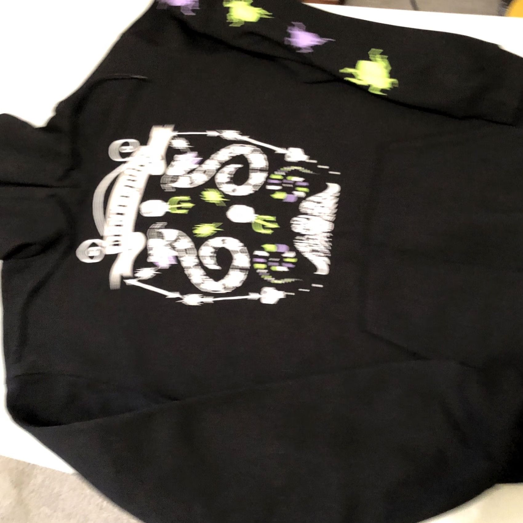 Vintage Beetlejuice Womens Graphic Print Hoodie Sandworm XS NWT Black Cotton Polyester Relaxed Fit Crew Neck Long Sleeve Pullover Baggy All Seasons Size XS / US 0-2 / IT 36-38 - 4 Thumbnail