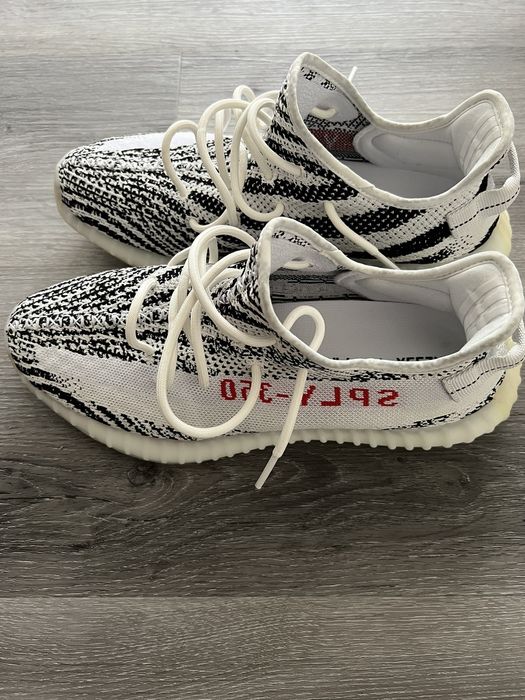 Adidas yeezy hotsell yebra size