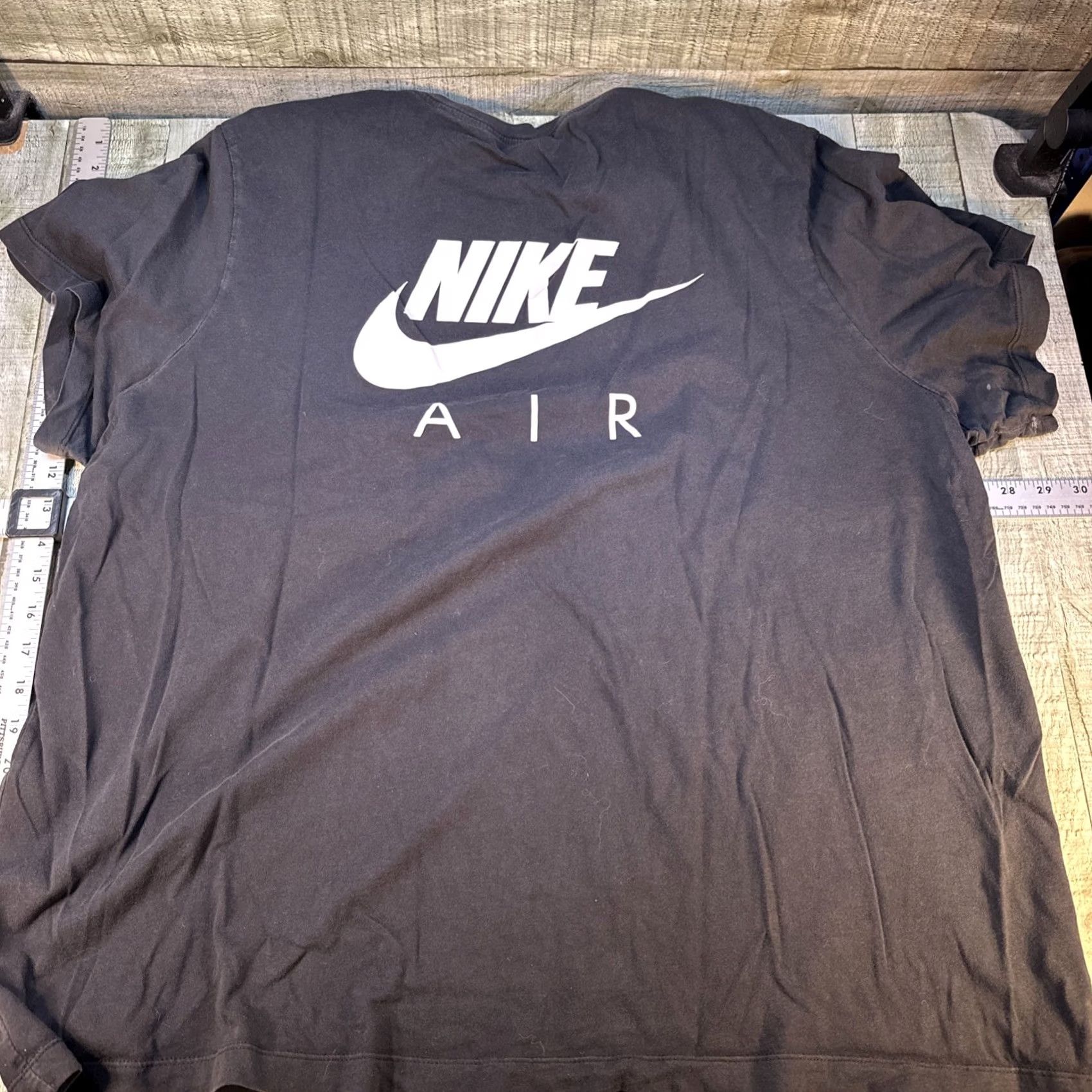 Nike Nike Air The Nike Tee T Shirt Mens L Black Short Sleeve Logo Casual Size US L / EU 52-54 / 3 - 2 Thumbnail