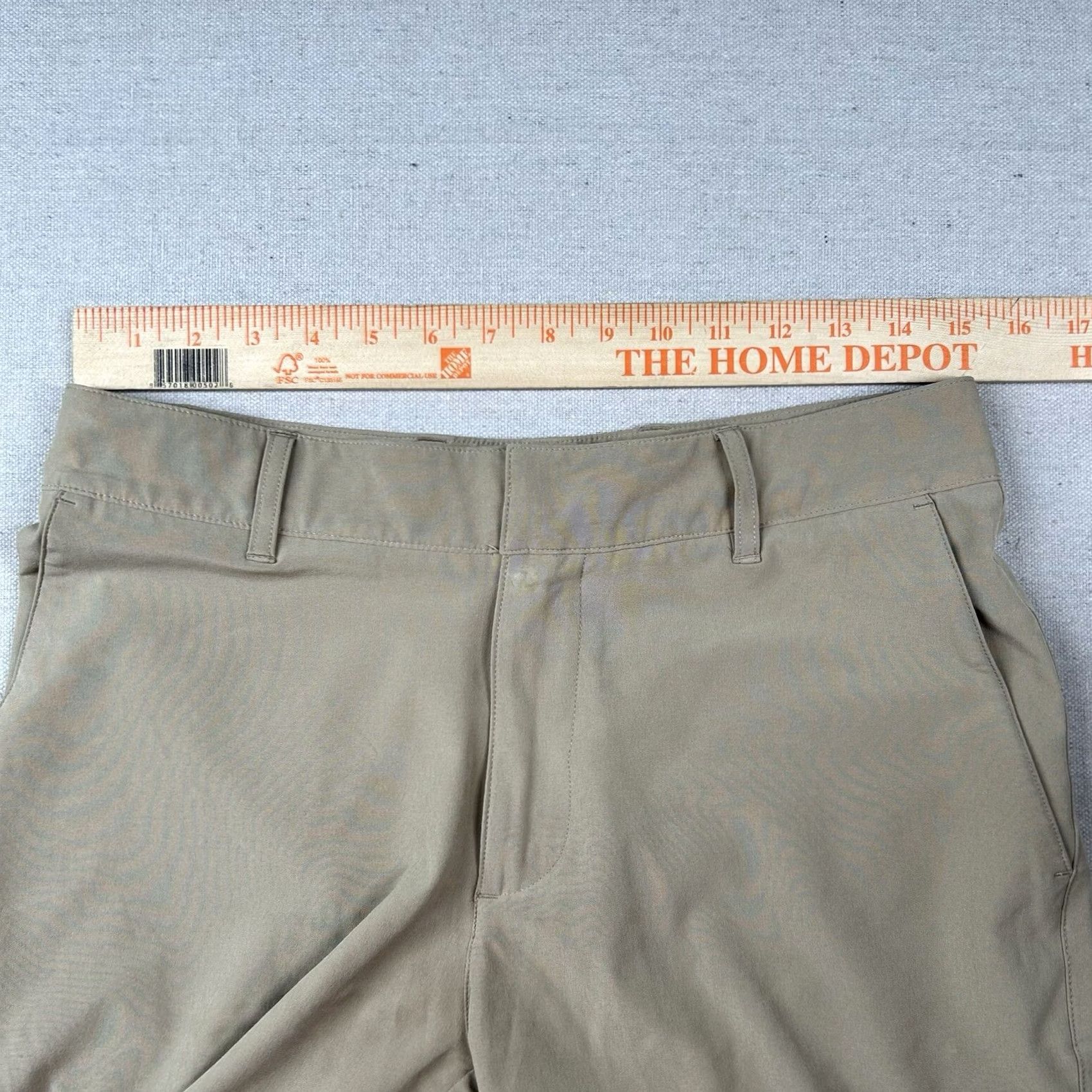 Lacoste Lacoste Sport Shorts Mens 30 Performance Chino Stretch Khaki Solid Golf Flat Beige Polyester Spandex 9 in Inseam Mens Regular Mid Rise Size US 30 / EU 46 - 7 Thumbnail