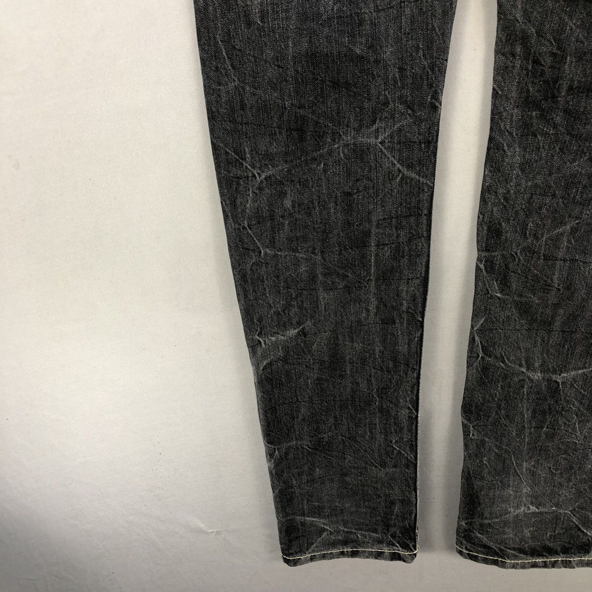 Japanese Brand Vintage 2000s Avail Crinkle Effect Dark Wash Denim -Tapered Size US 31 - 8 Thumbnail