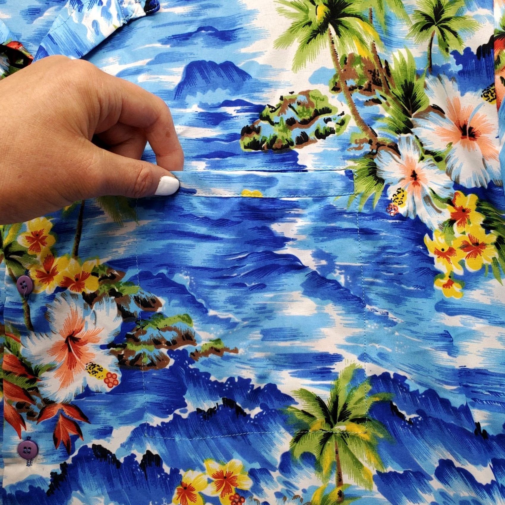 Vintage Magics Hawaiian Shirt Mens XL Multi Tropical Print Short Sleeve Button-Up EUC Size US XL / EU 56 / 4 - 8 Thumbnail