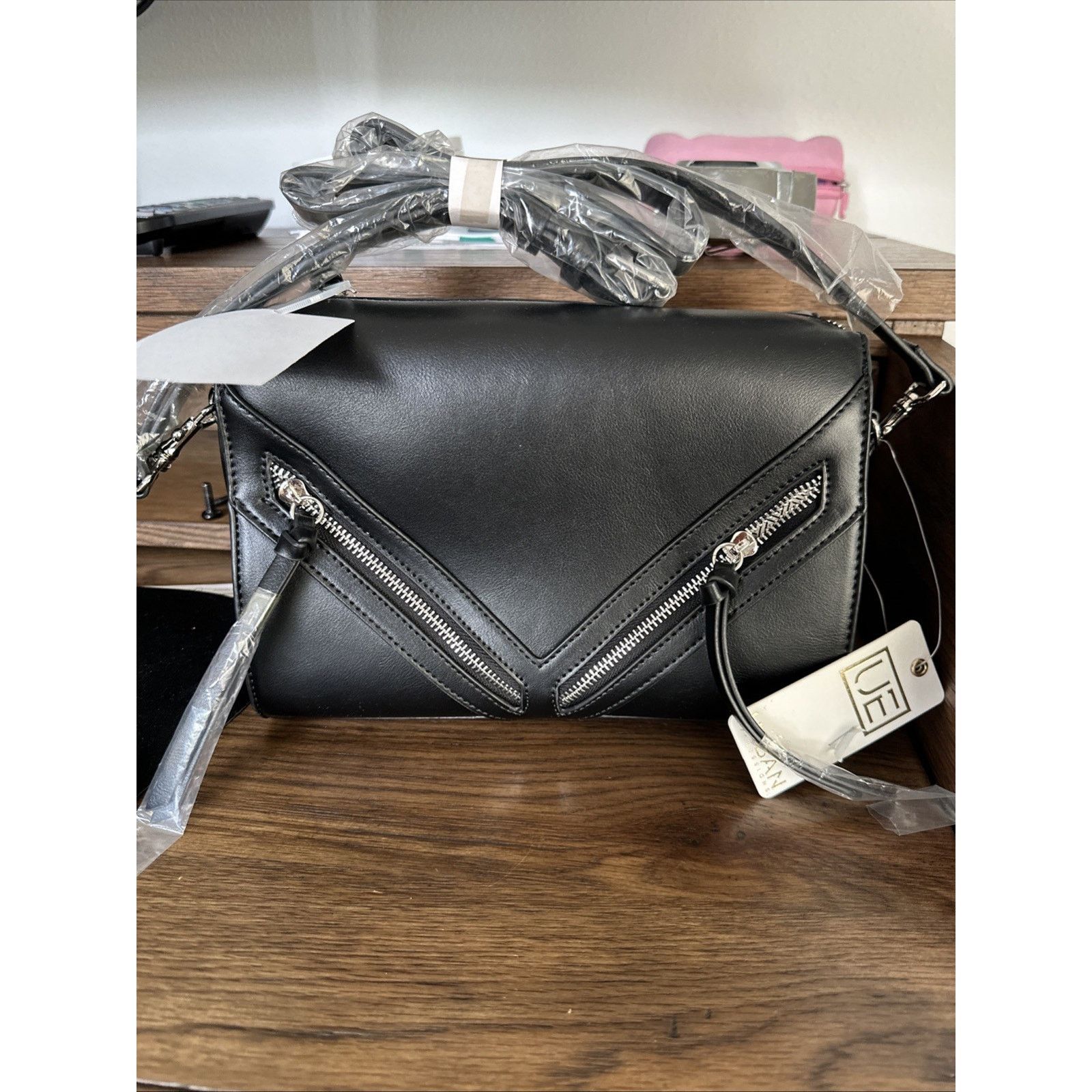 Other Brand New Urban Expressions Black $80 NWT Size ONE SIZE - 1 Thumbnail