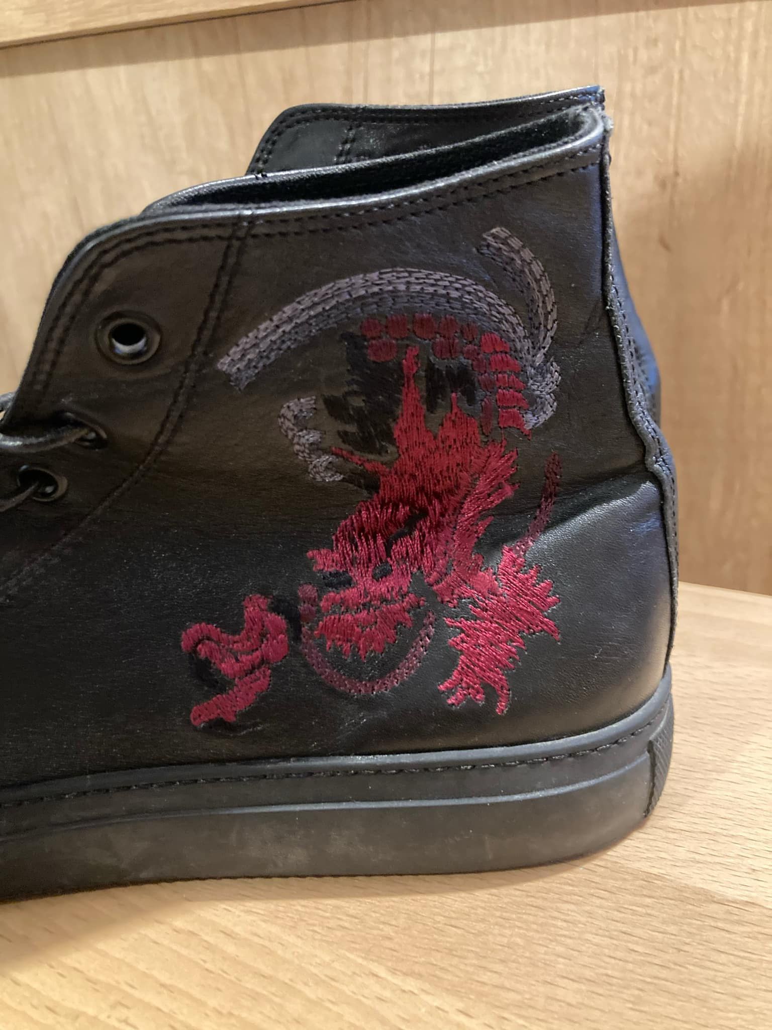 Gucci Gucci TomFord Leather Hi-Top ChuckTaylors Dragon Embroidered Size US 8.5 / IT 38.5 - 3 Thumbnail