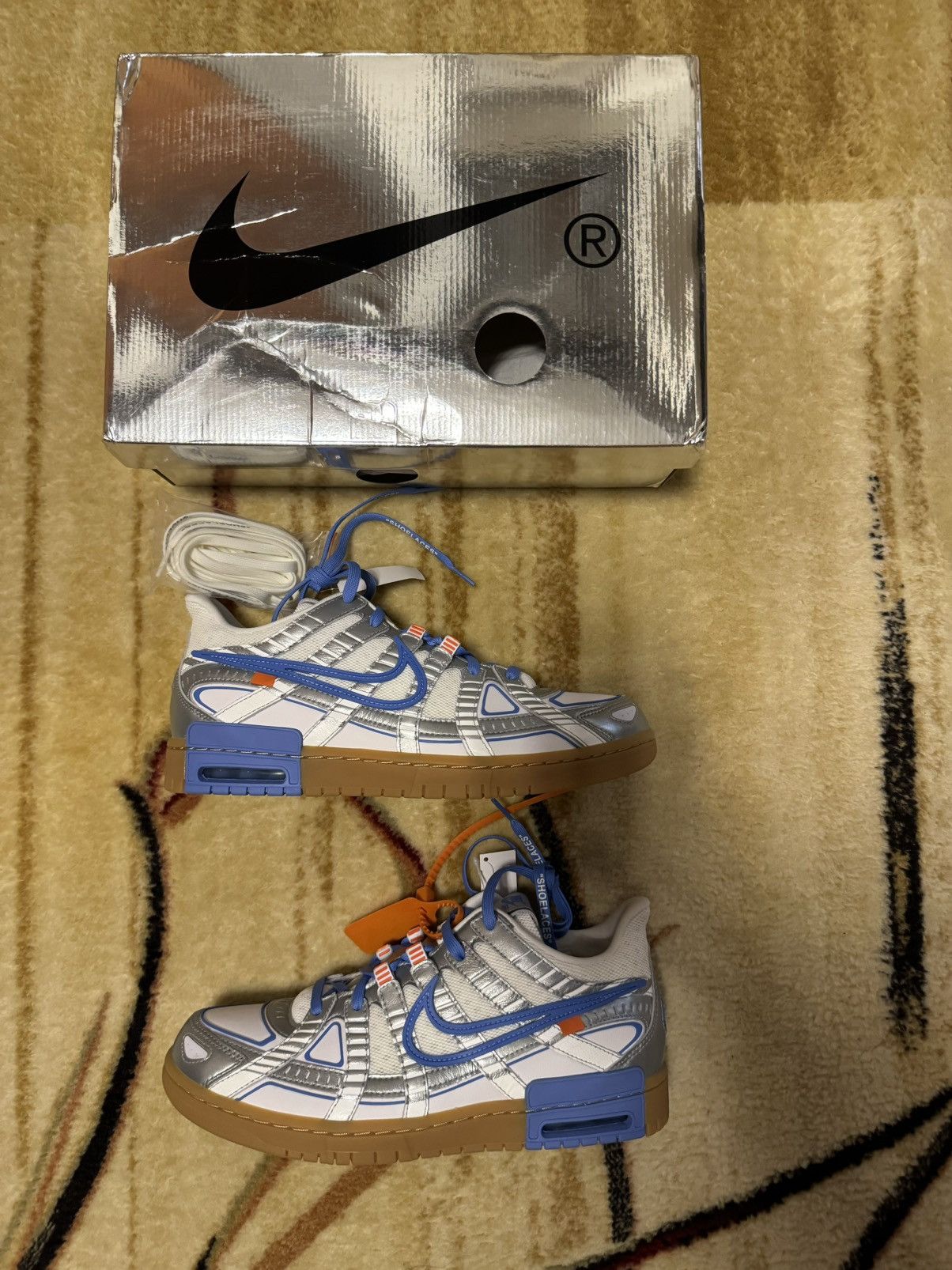 image of Nike Air Rubber Dunk Off-White Unc Shoes in Grey, Men's (Size 11)