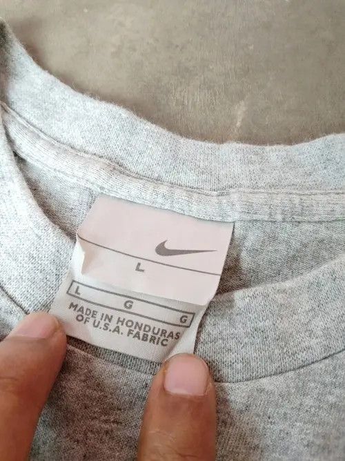 Nike Vintage Y2k Nike T Shirt Size US L / EU 52-54 / 3 - 5 Thumbnail