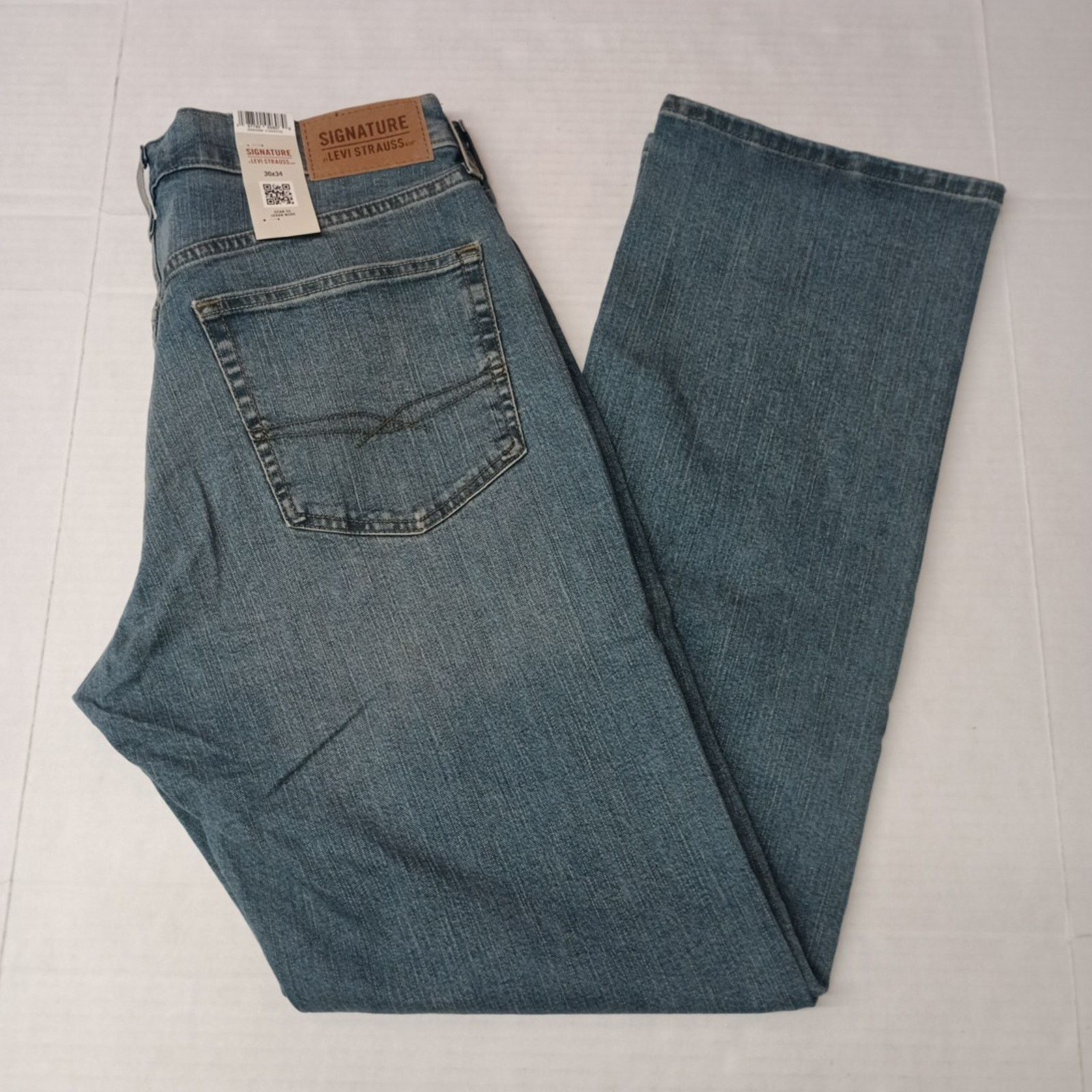 Levi's Signature By Levi Relaxed Jeans Mens 36x34 Blue Straight Leg Size US 36 / EU 52 - 1 Thumbnail