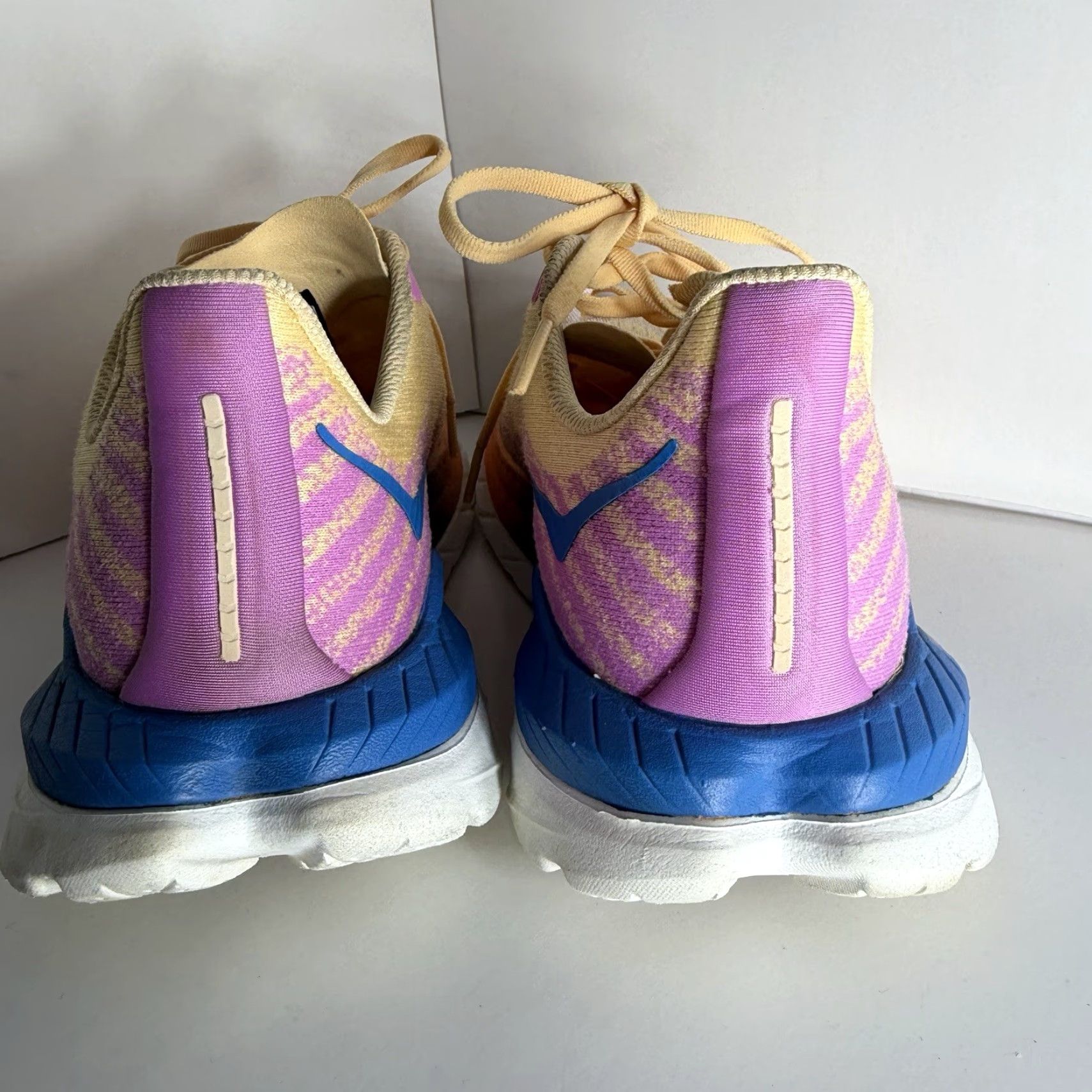 Vintage Hoka One One Sneakers Women's 8.5B Running Mach 5 1127894-ICYC Impala Cyclamen Size US 9 / IT 39 - 5 Thumbnail
