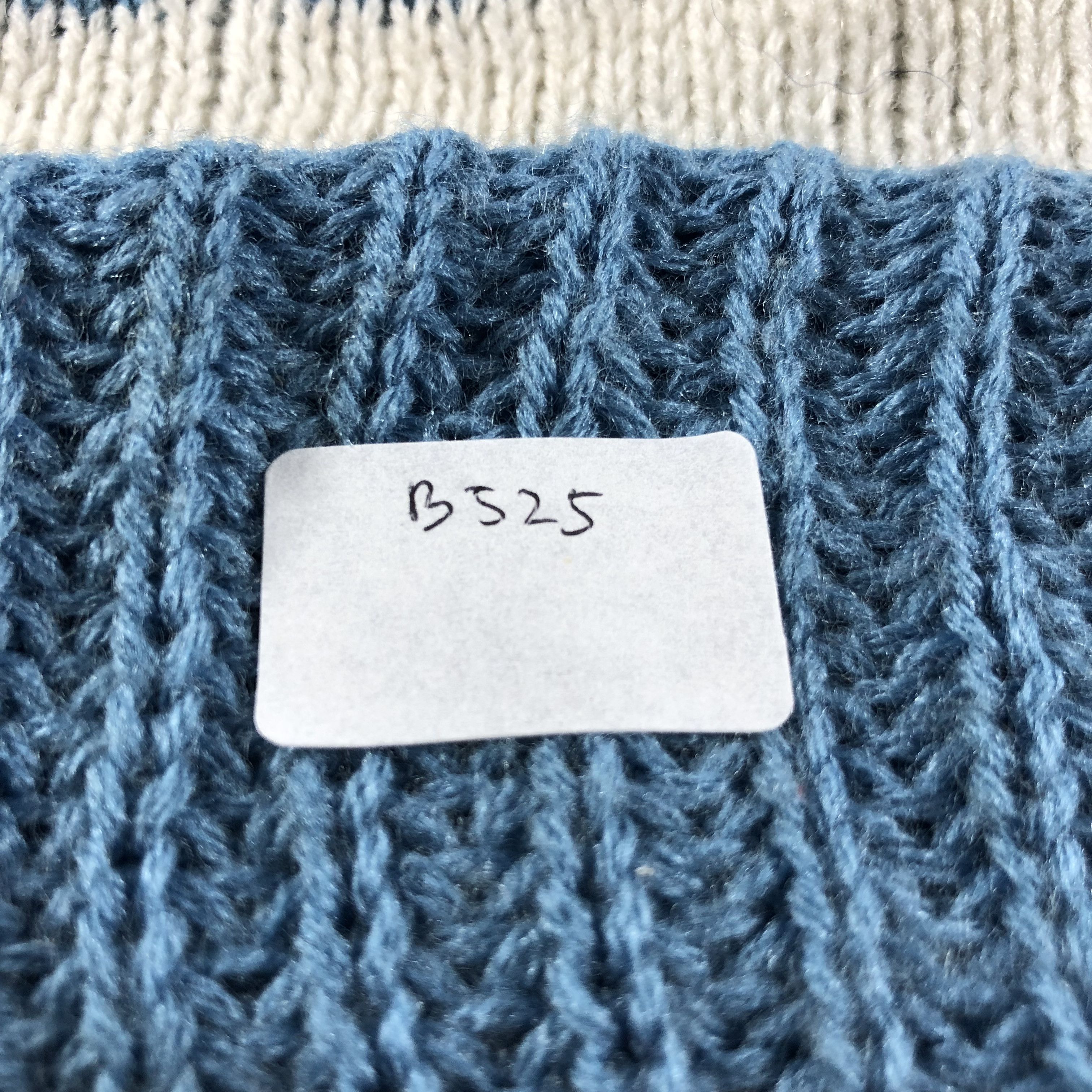 O'Neill O'NEILL Bobble Beanie Snowcap Snow Hat B525 Size ONE SIZE - 6 Thumbnail