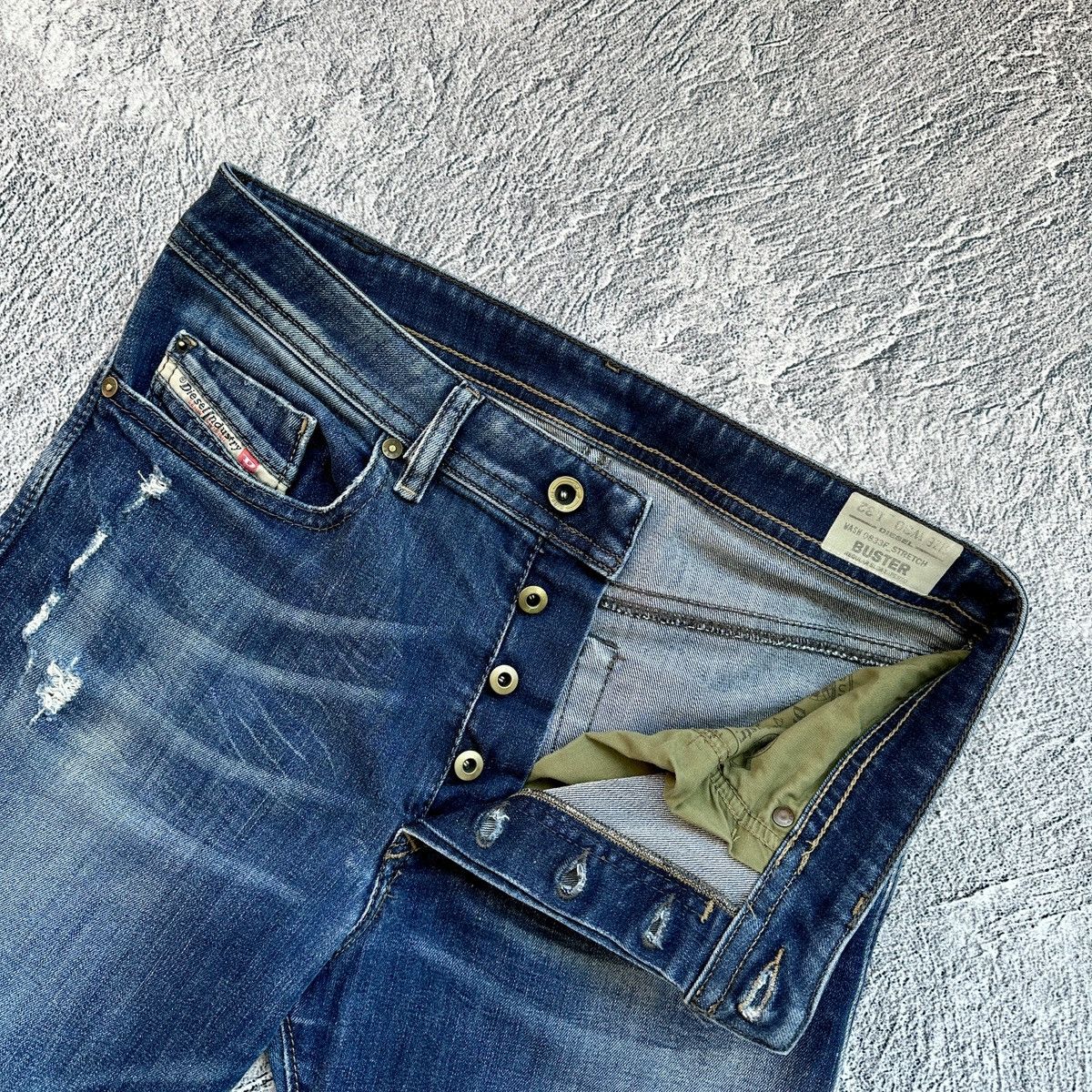 Diesel Men’s Diesel Buster Jeans Blue Size: 30/32 Size US 31 - 12 Thumbnail