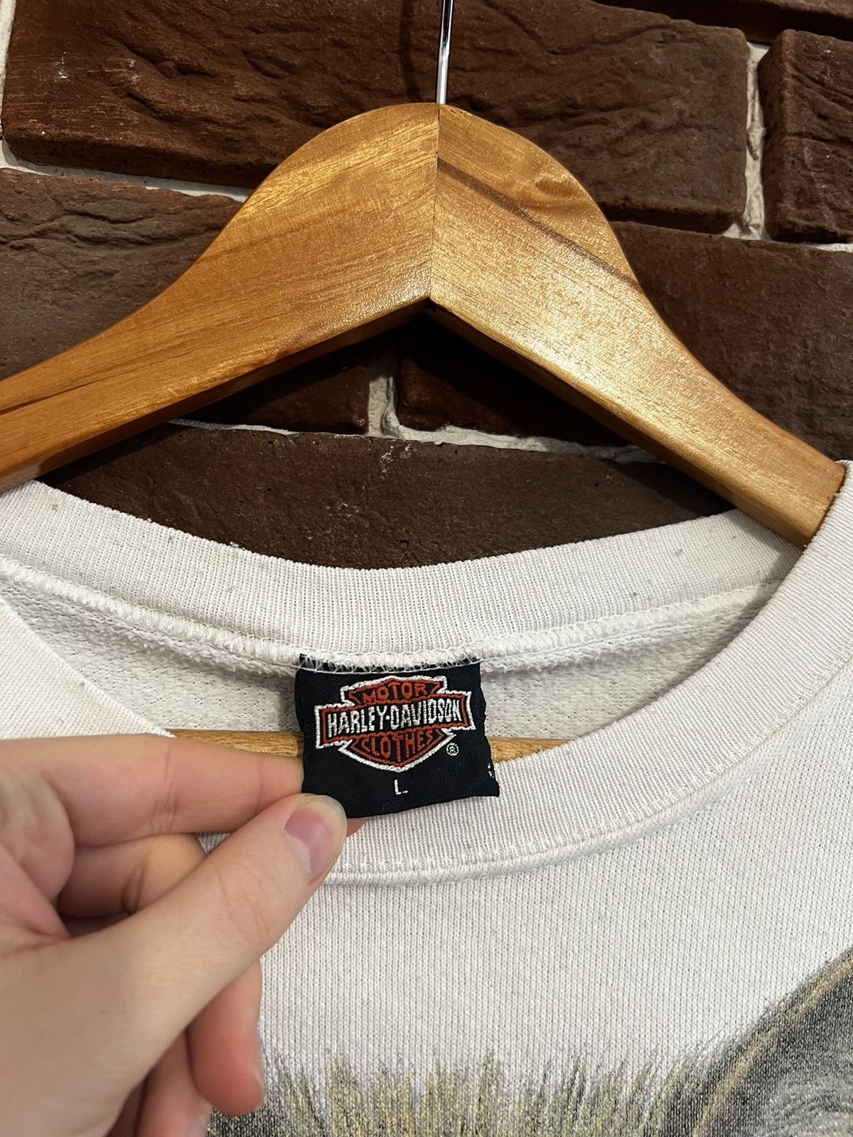 Harley Davidson Rare Vintage 1993 Harley Davidson 3D Emblem Wolf Rider Tee Size US L / EU 52-54 / 3 - 8 Thumbnail