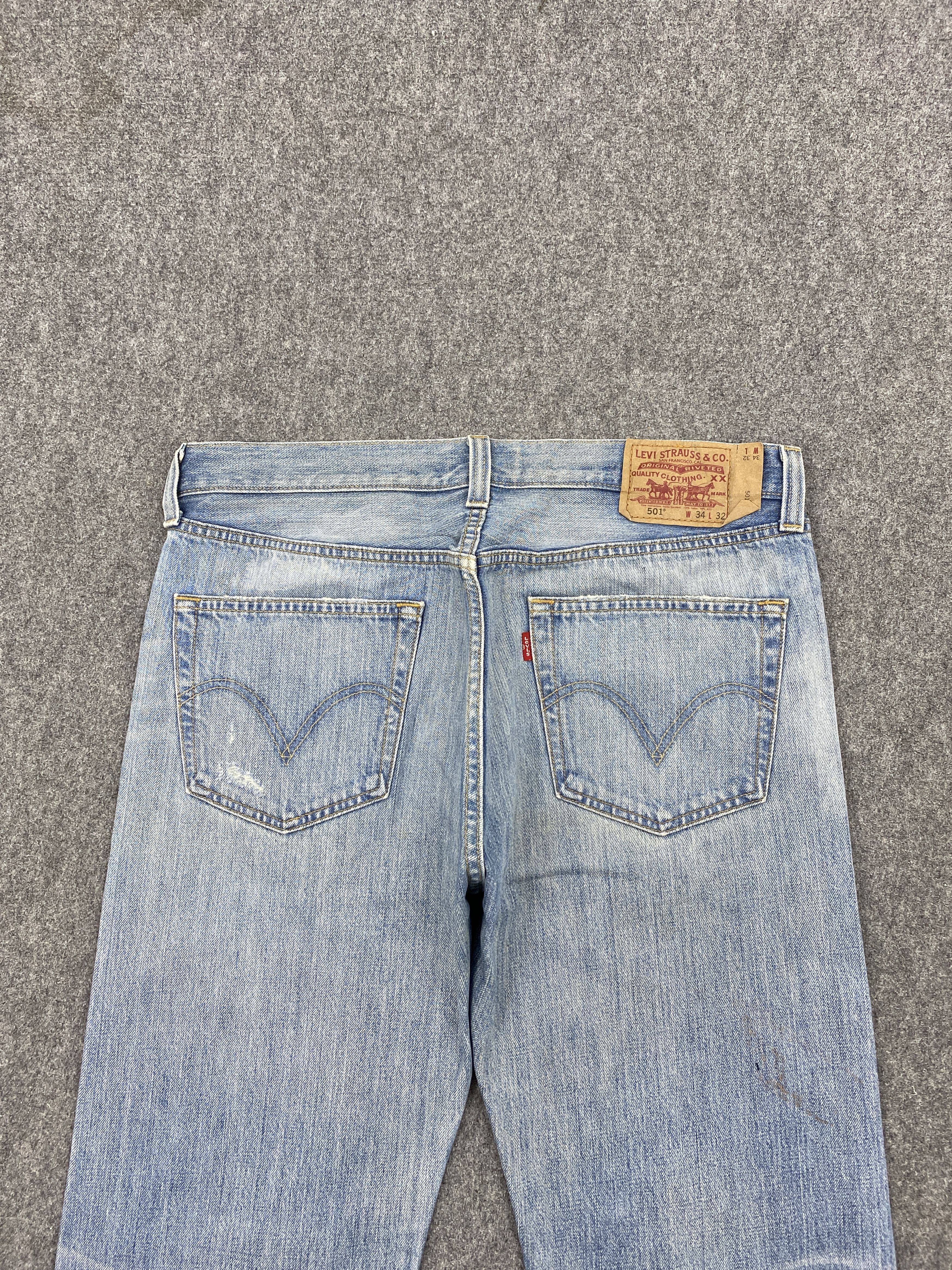Levi's × Vintage Distressed Vintage Levi's 501 Light Blue Jeans Size US 34 / EU 50 - 4 Thumbnail