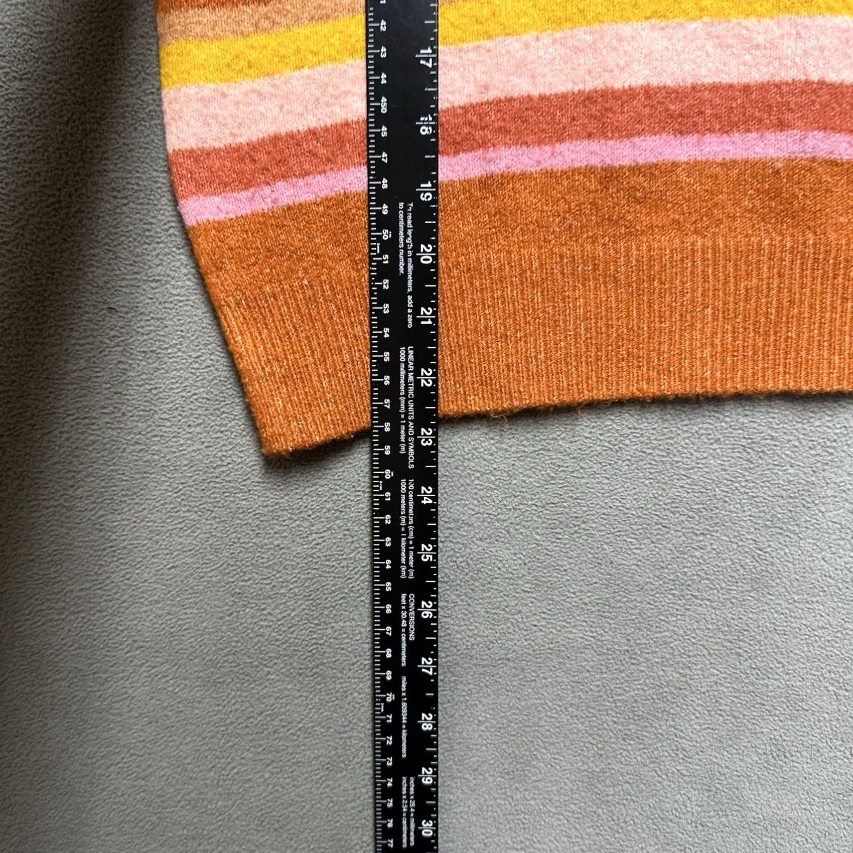 Forever 21 FOREVER 21 Sweater Womens Small Orange Striped V-Neck Knit Pullover Colorful EUC Year 21s? Size S / US 4 / IT 40 - 6 Thumbnail